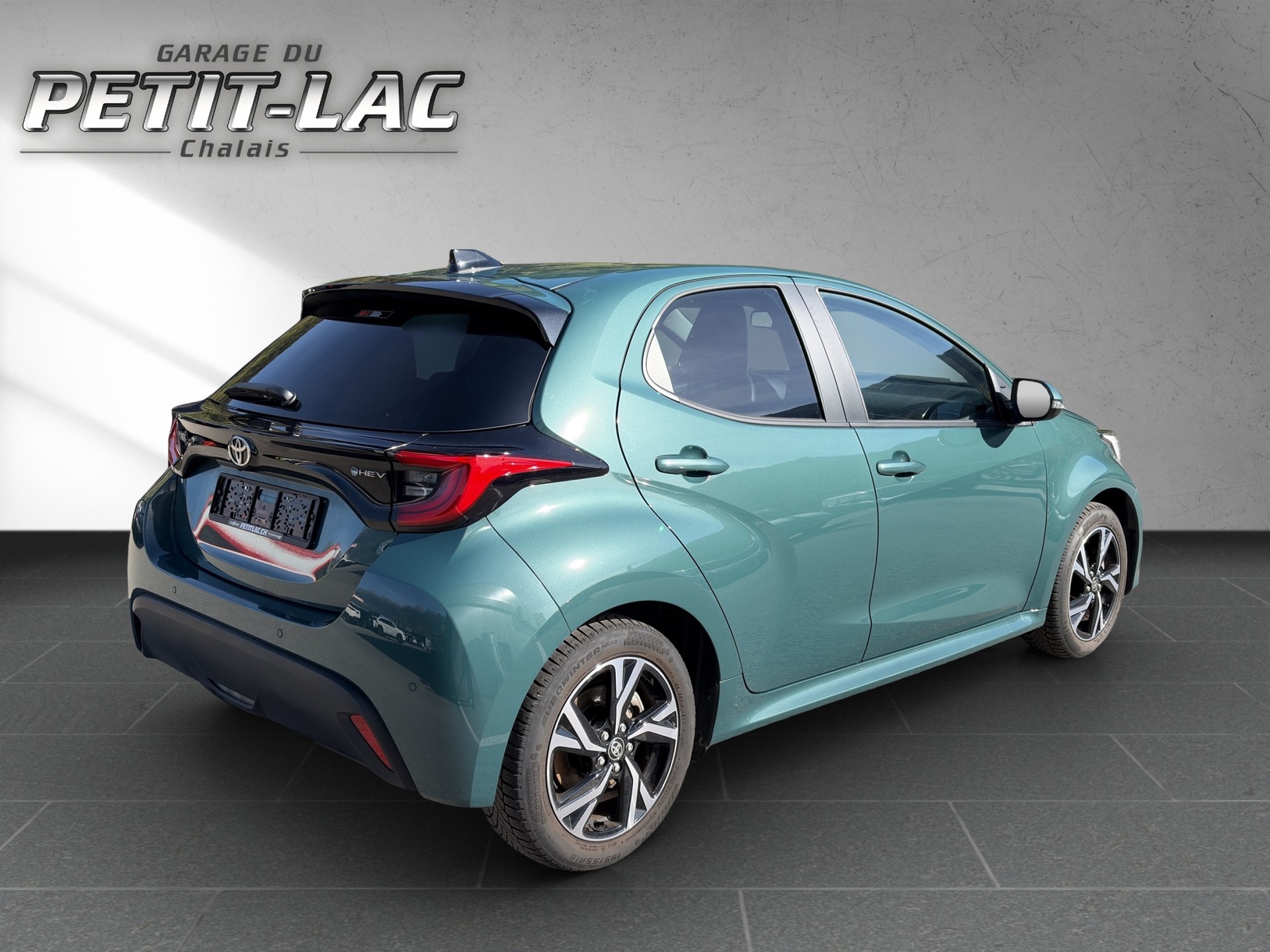 TOYOTA Yaris 1.5 Trend e-CVT-image-3
