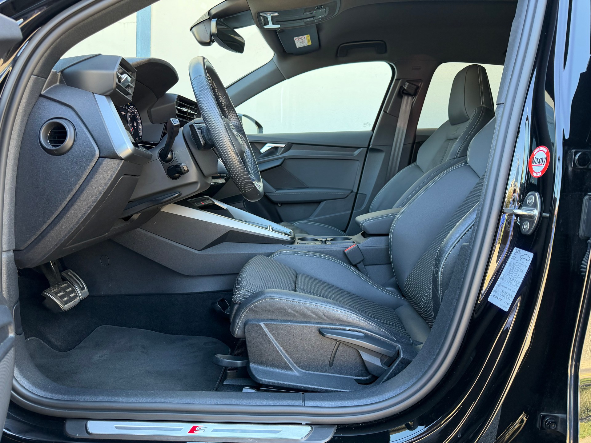 AUDI A3 Sportback 35 TFSI S line Attraction S-tronic-image-6