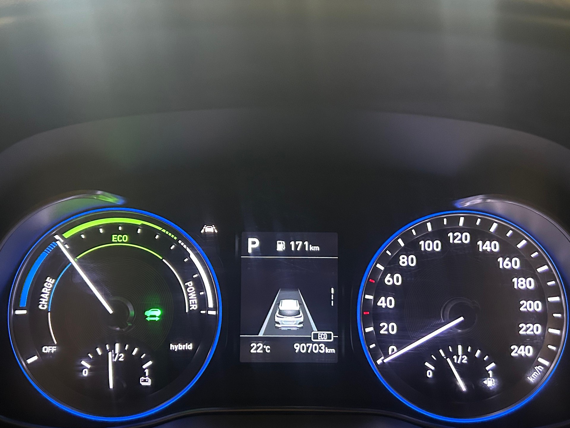 HYUNDAI Kona 1.6 GDi Hybrid Amplia-image-8