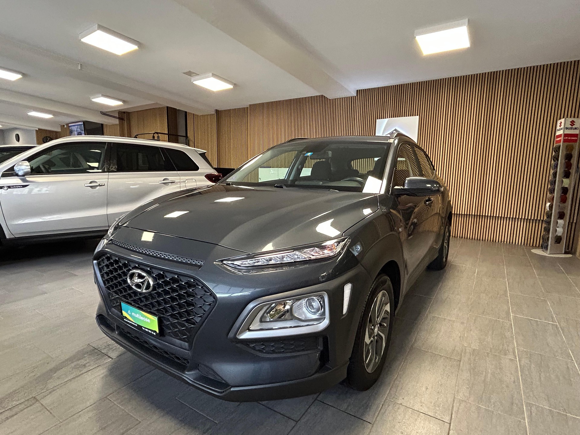 HYUNDAI Kona 1.6 GDi Hybrid Amplia-image-3