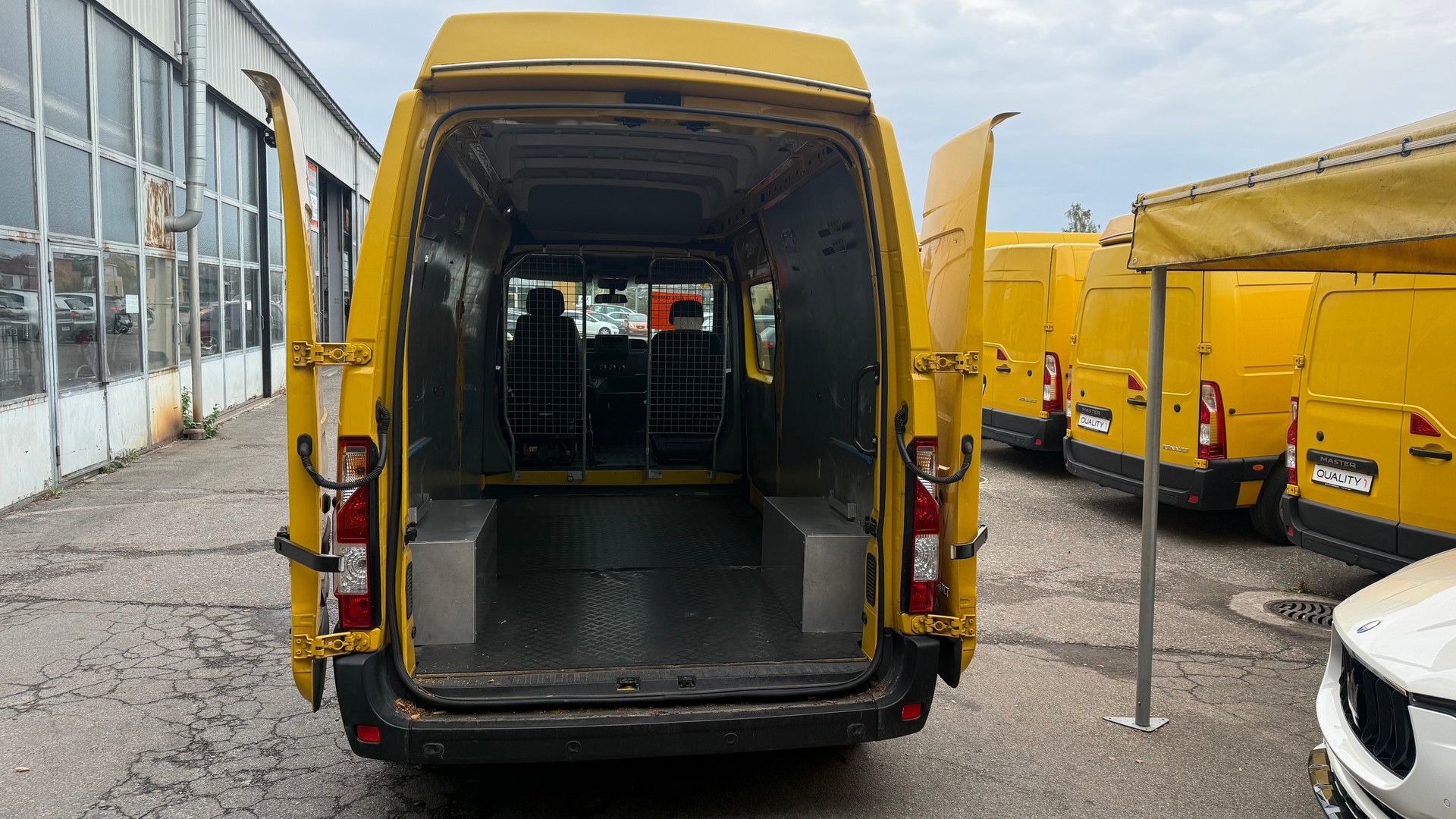 RENAULT Master T35 2.3dCi 135 L3H3-image-9