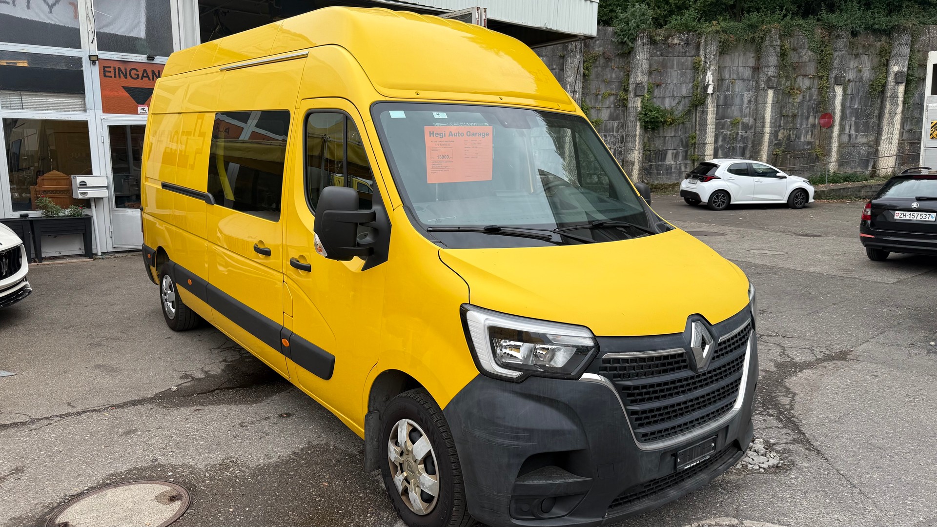 RENAULT Master T35 2.3dCi 135 L3H3-image-1