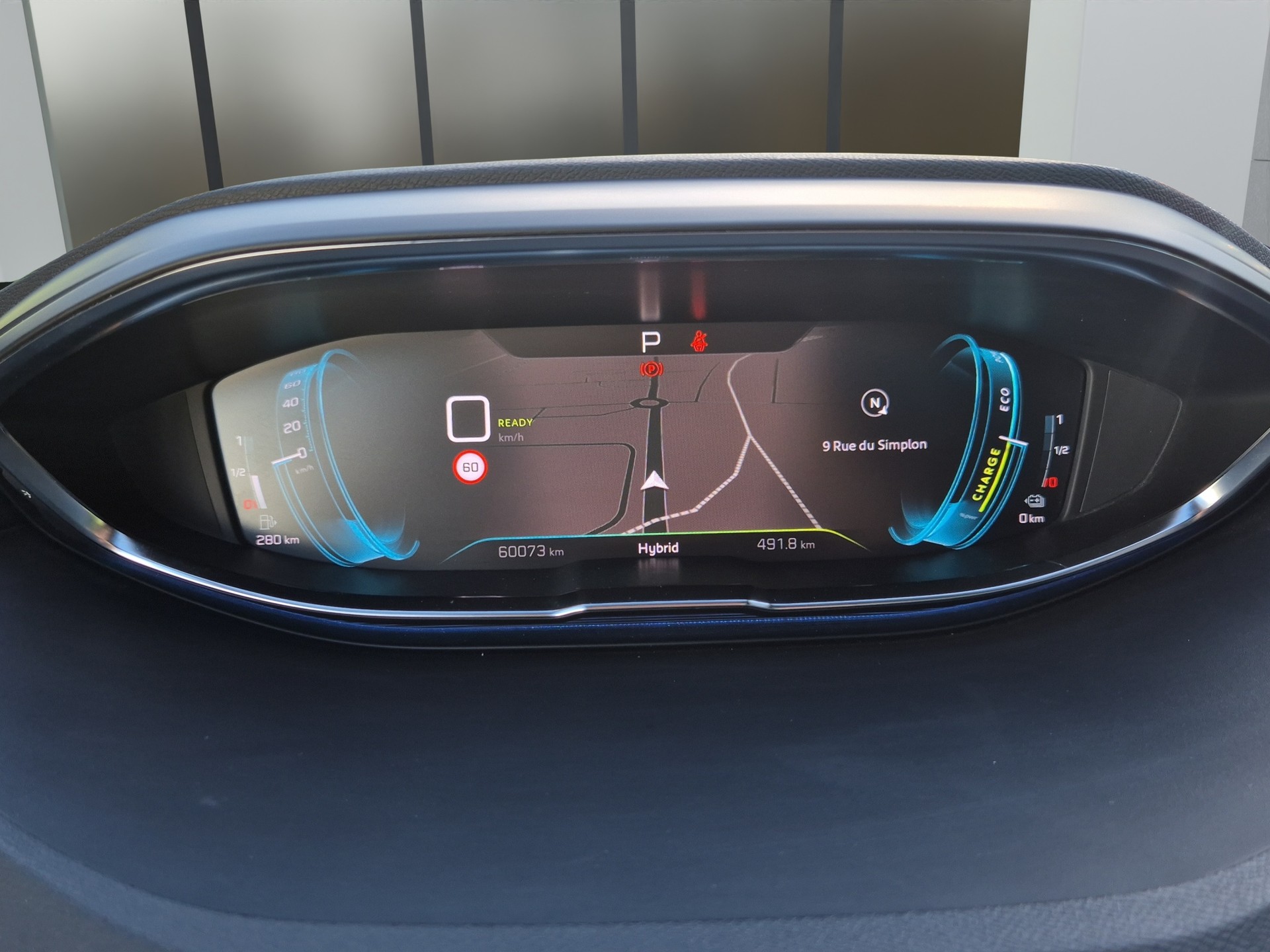 PEUGEOT 3008 1.6 Plug-in Hybrid4 GT Pack-image-9