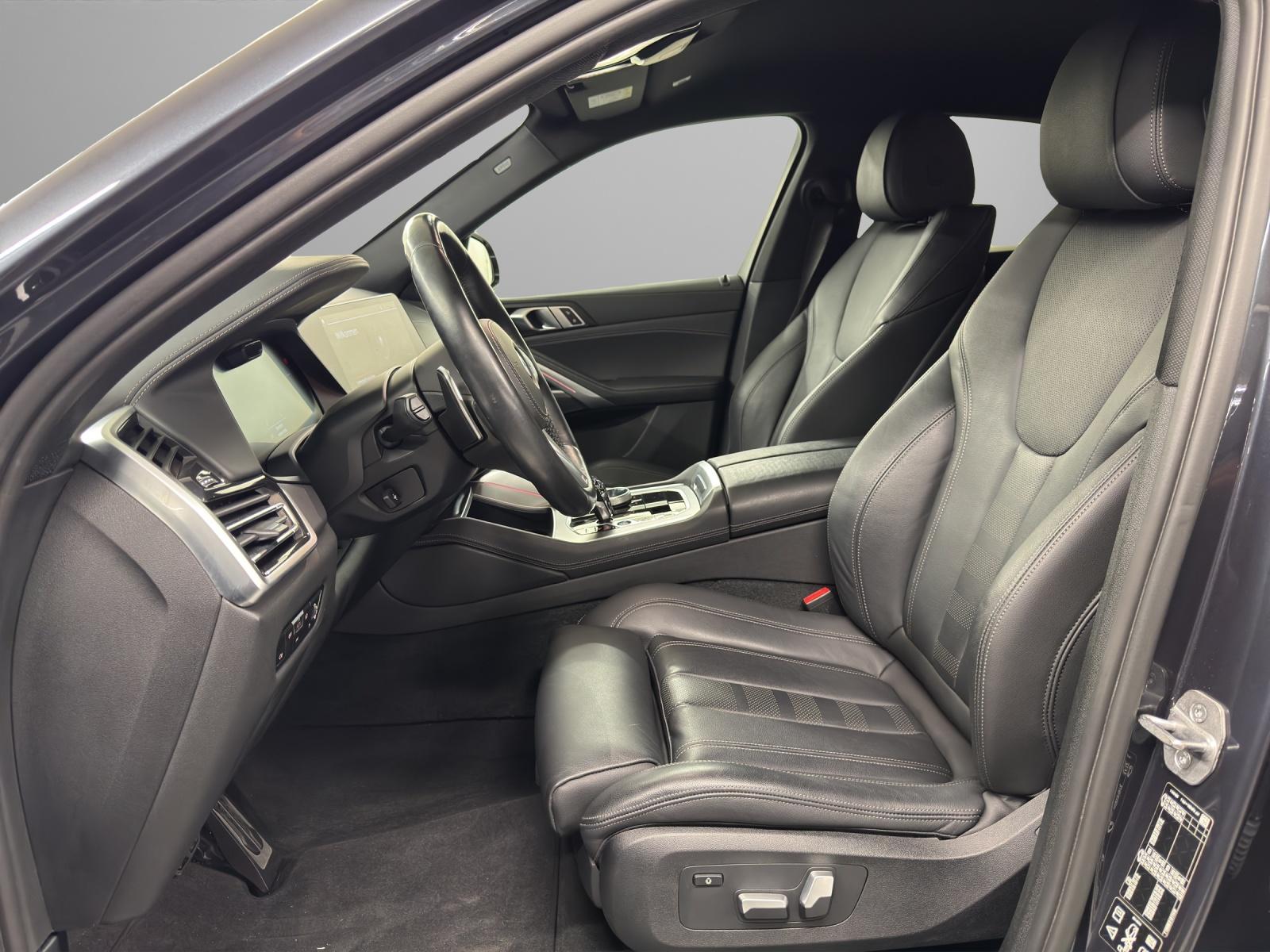 BMW X6 M50i-image-10