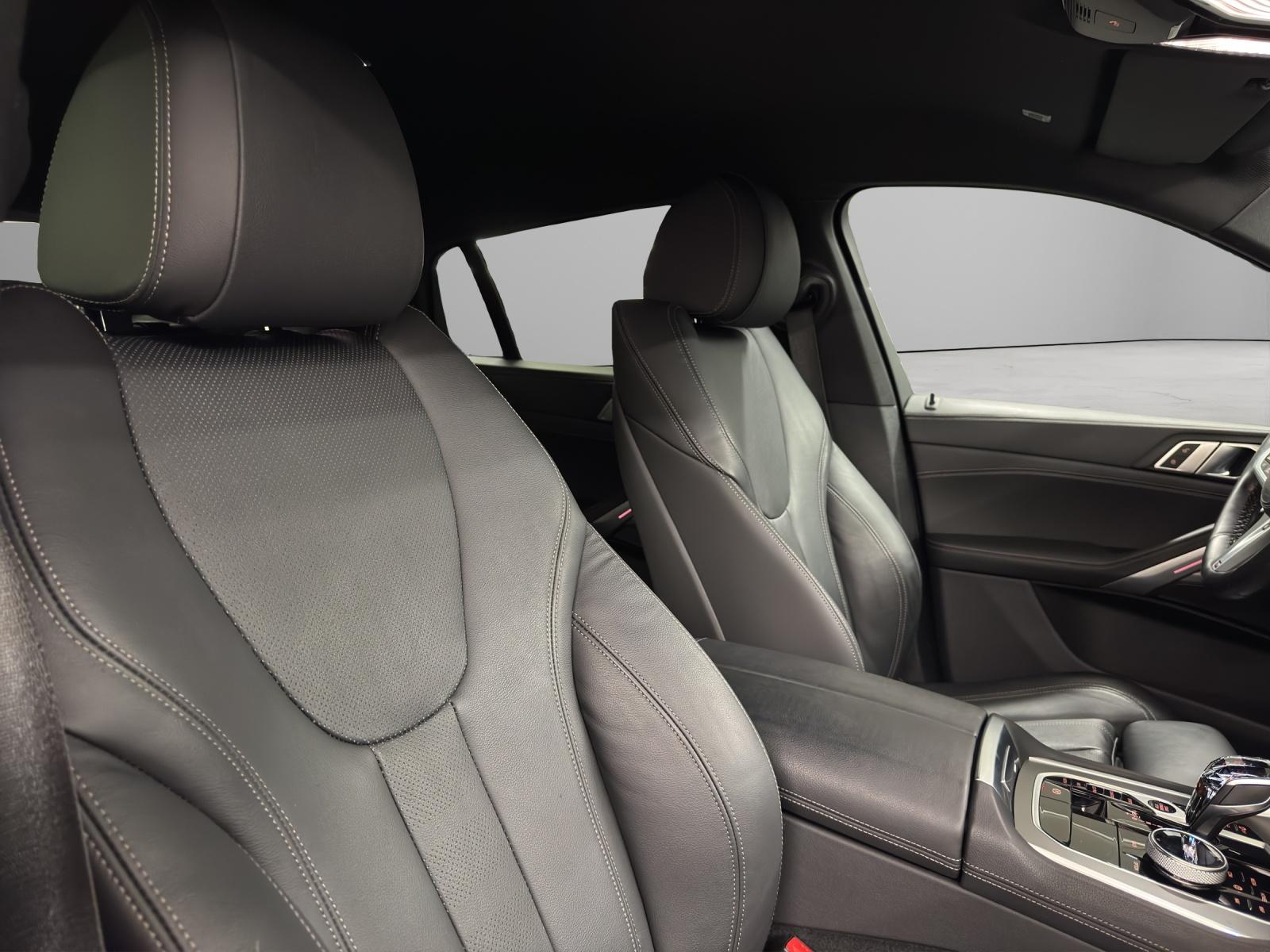 BMW X6 M50i-image-14