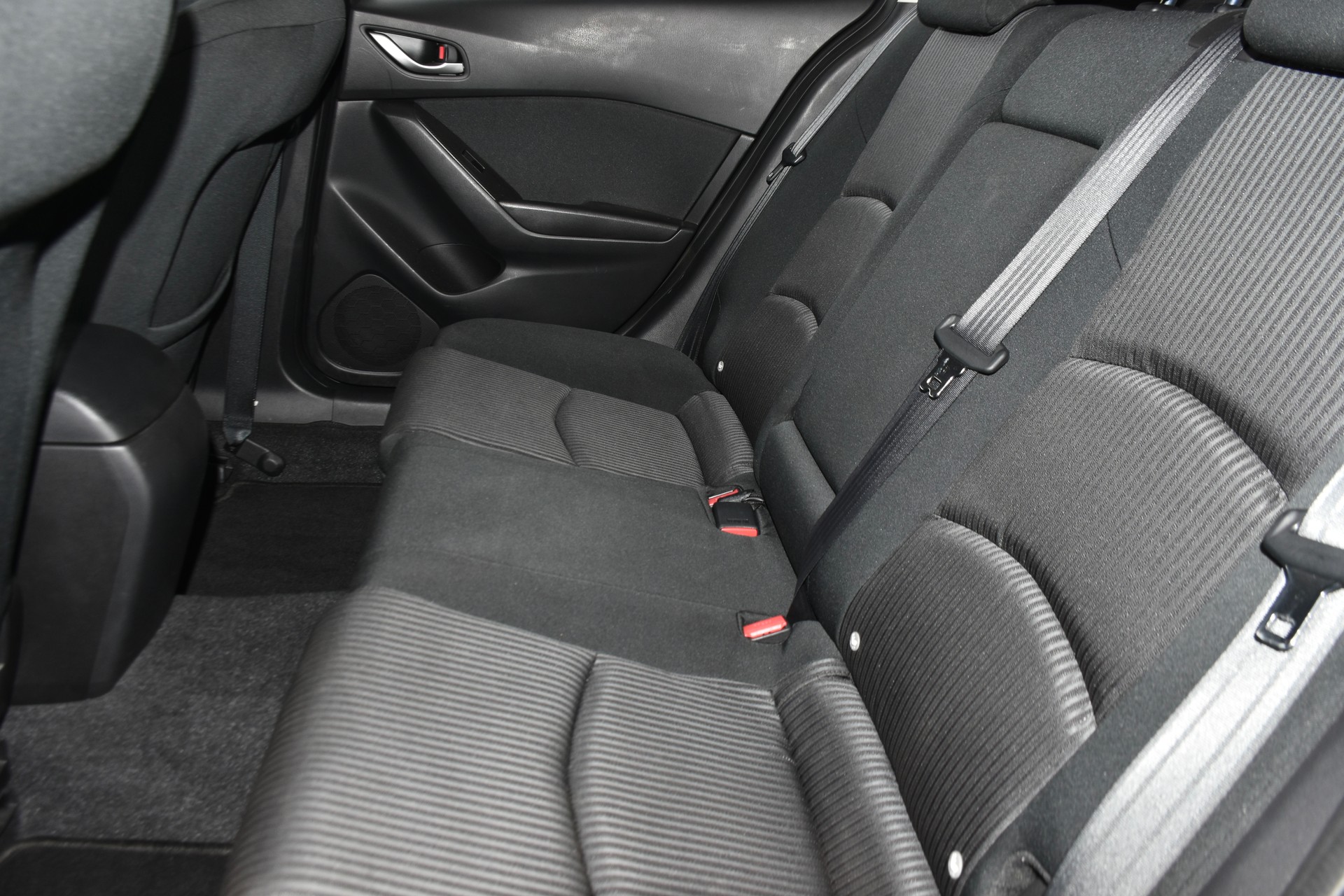 MAZDA 3 2.2 16V CD Revolution-image-4