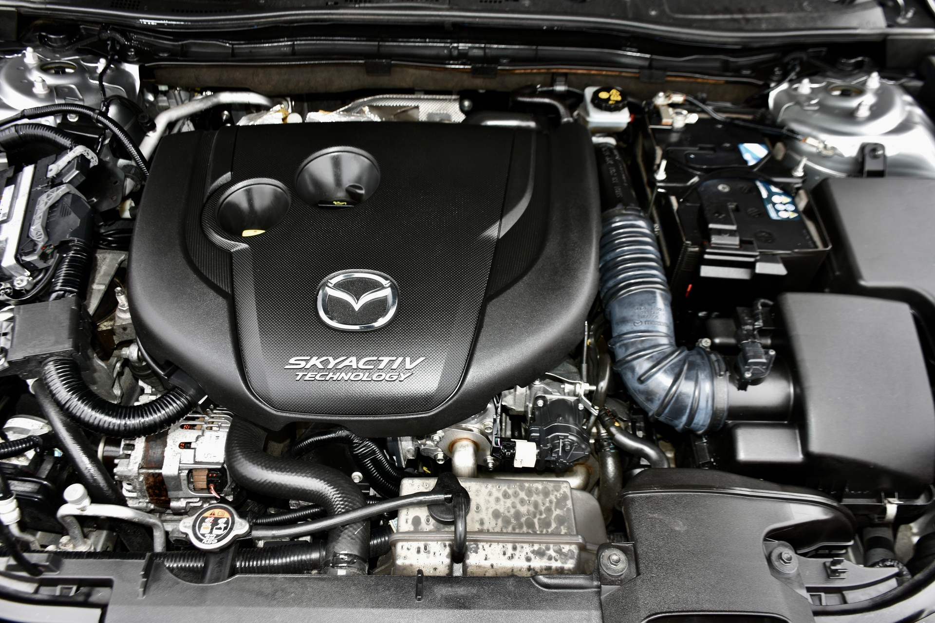 MAZDA 3 2.2 16V CD Revolution-image-11