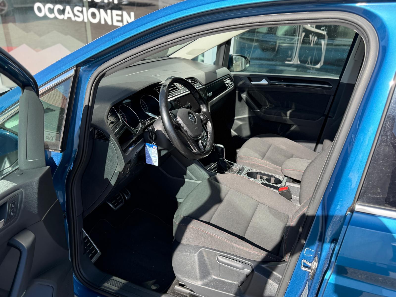 VW Touran 1.4 TSI BlueMotion Technology Sound DSG-image-6