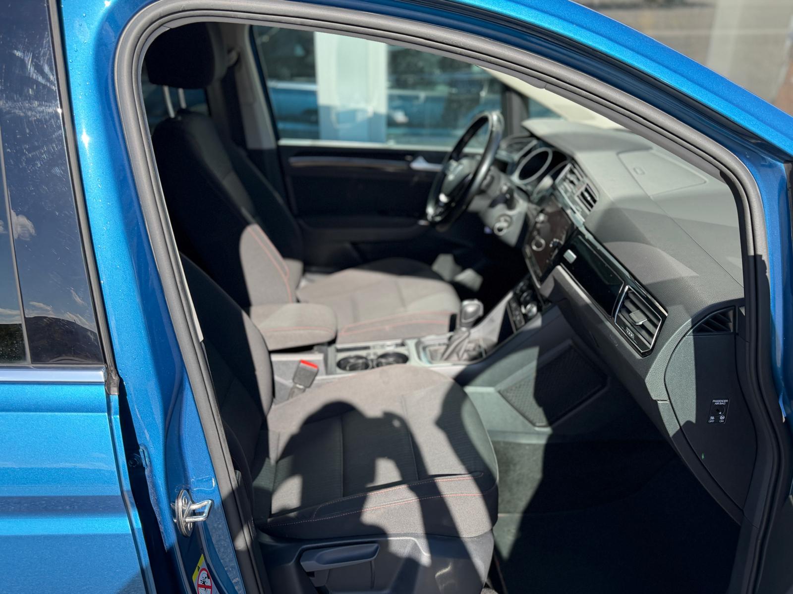 VW Touran 1.4 TSI BlueMotion Technology Sound DSG-image-11