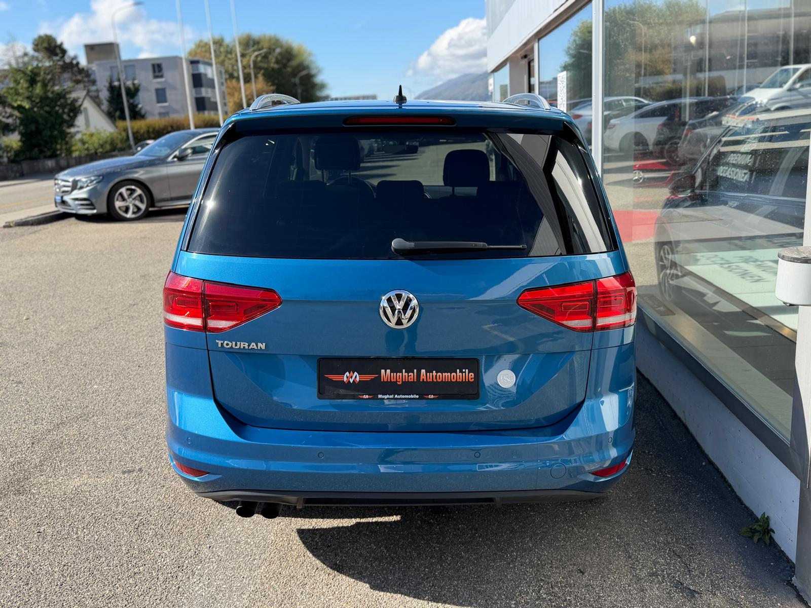 VW Touran 1.4 TSI BlueMotion Technology Sound DSG-image-3