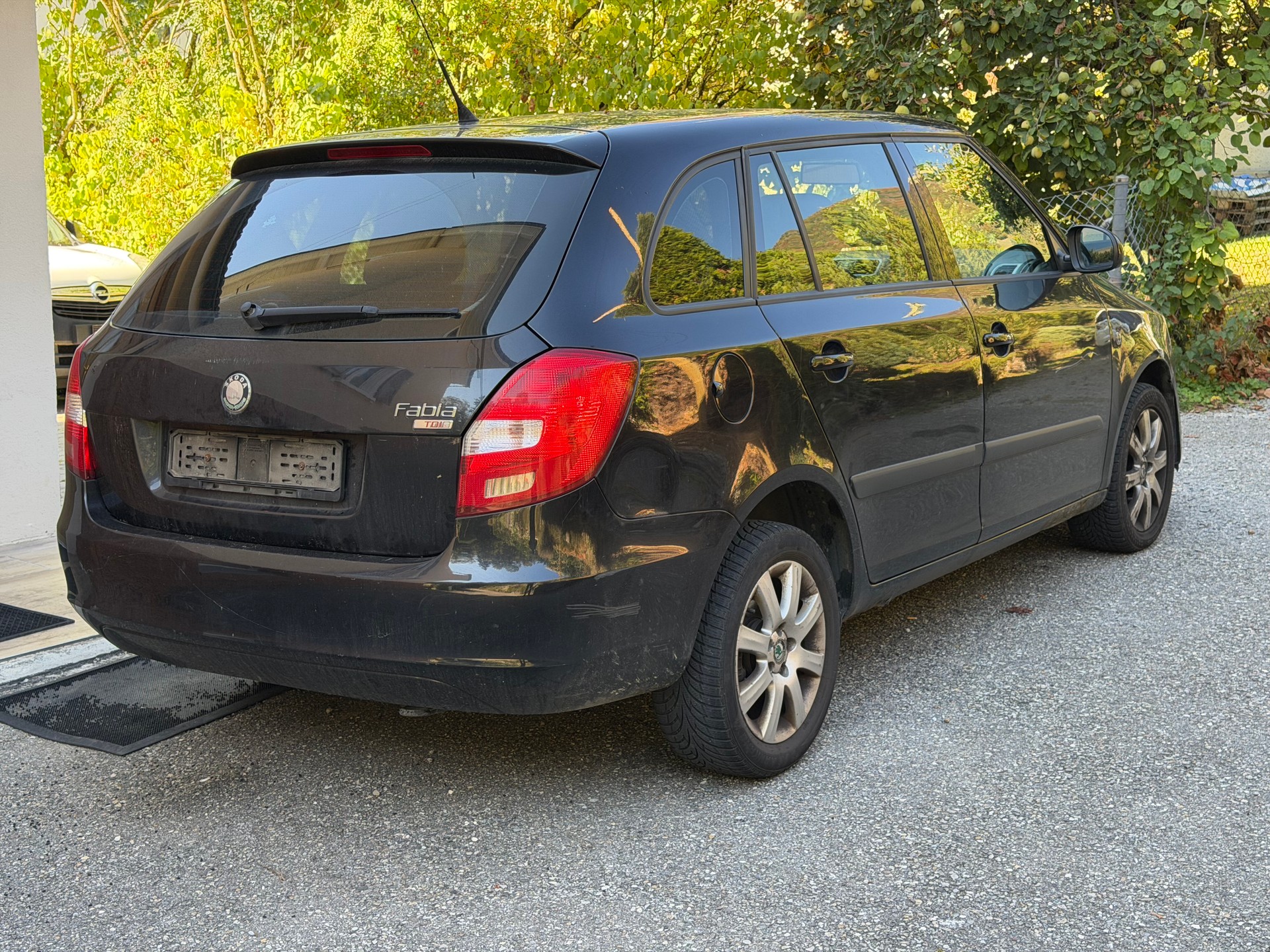 SKODA Fabia 1.9 TDI Elegance-image-2