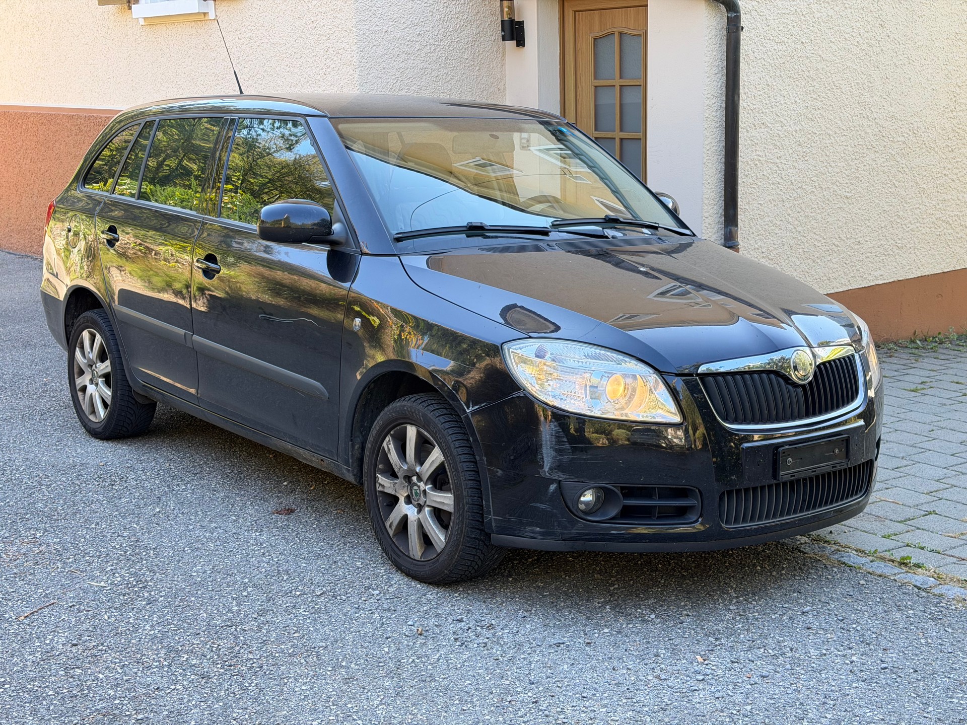 SKODA Fabia 1.9 TDI Elegance-image-0