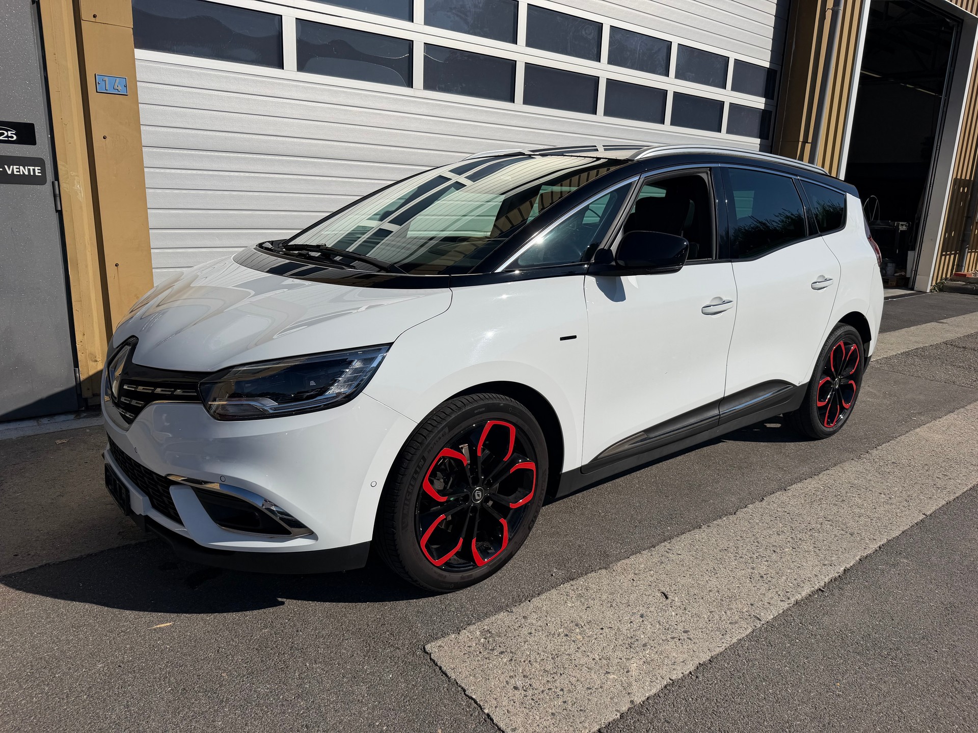 RENAULT Grand Scénic 1.3 16V Turbo Black Edition EDC-image-2