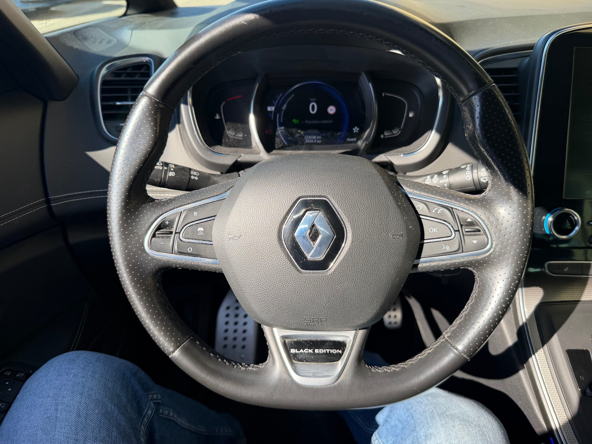RENAULT Grand Scénic 1.3 16V Turbo Black Edition EDC-image-11