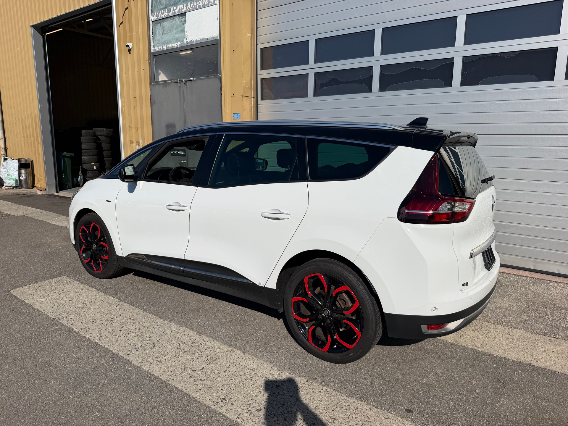 RENAULT Grand Scénic 1.3 16V Turbo Black Edition EDC-image-1