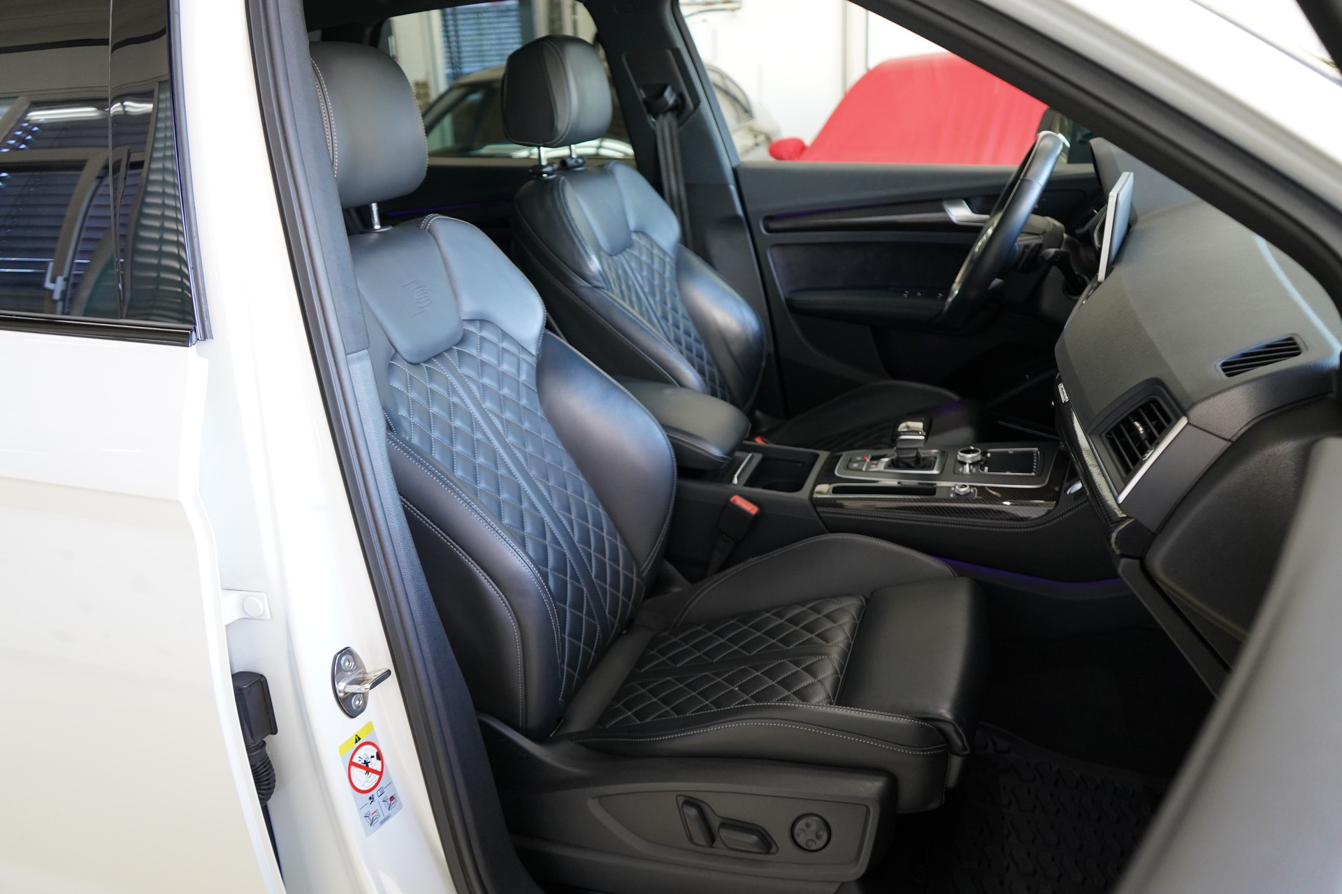 AUDI SQ5 3.0 TFSI quattro S-tronic-image-31