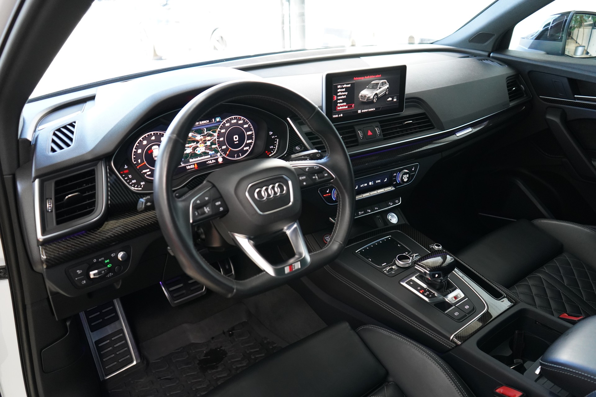 AUDI SQ5 3.0 TFSI quattro S-tronic-image-15