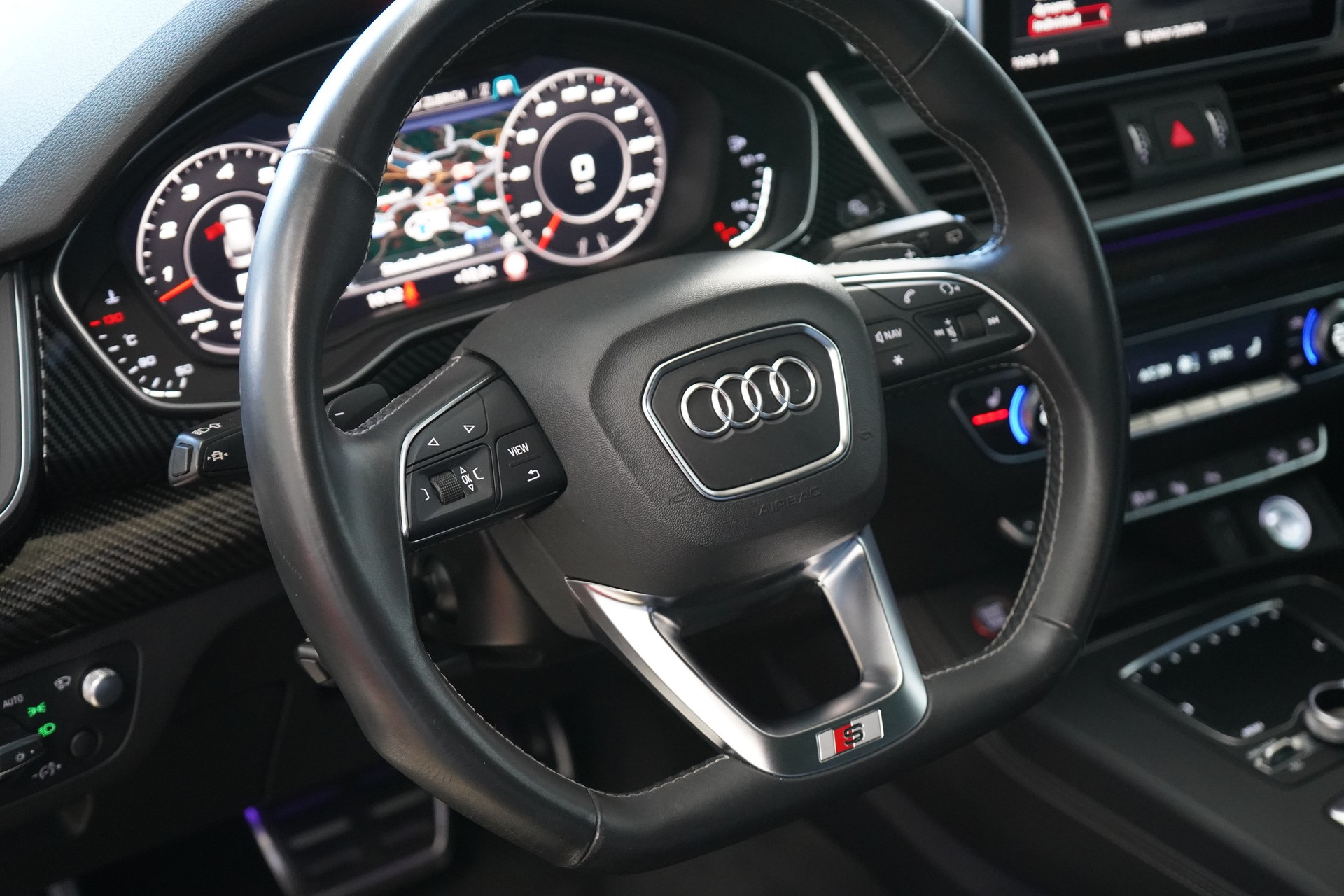 AUDI SQ5 3.0 TFSI quattro S-tronic-image-16