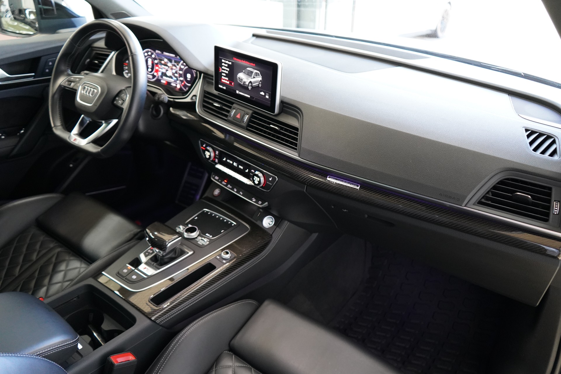 AUDI SQ5 3.0 TFSI quattro S-tronic-image-27