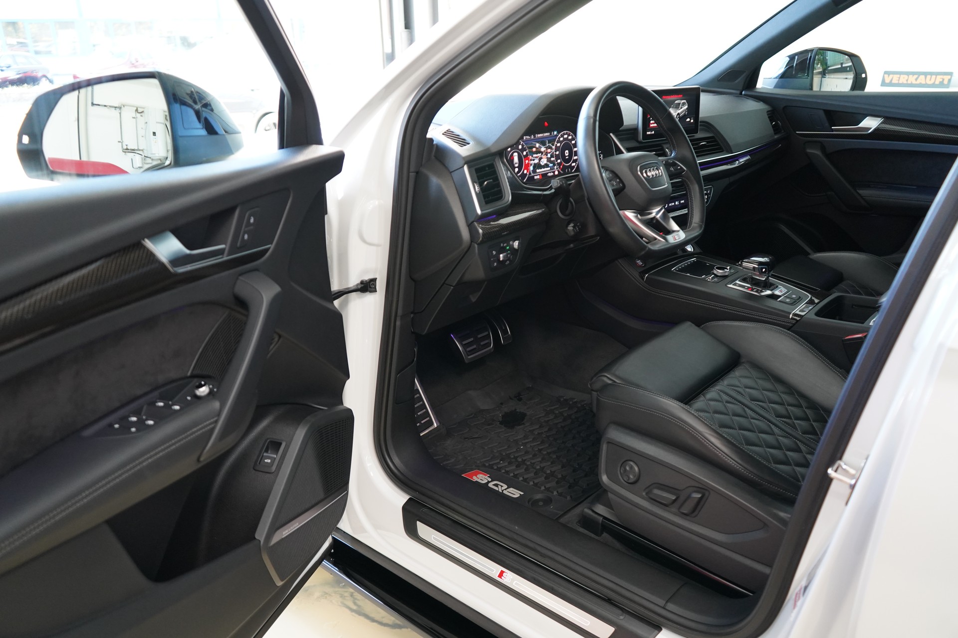 AUDI SQ5 3.0 TFSI quattro S-tronic-image-14