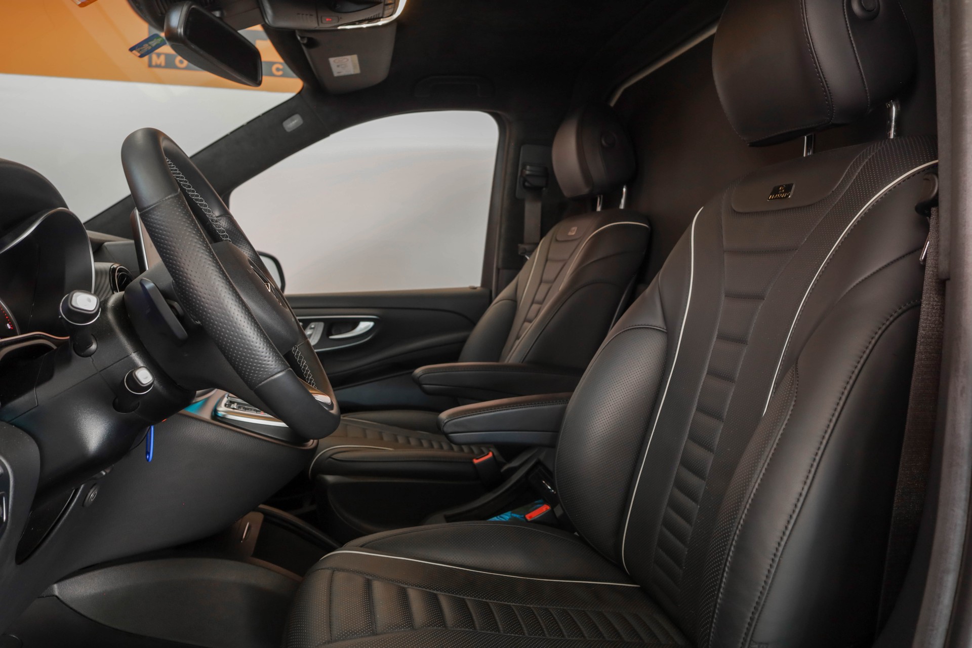 MERCEDES-BENZ Klassen V-VIP V 300 d extralang 4Matic • Smart-TV •-image-11
