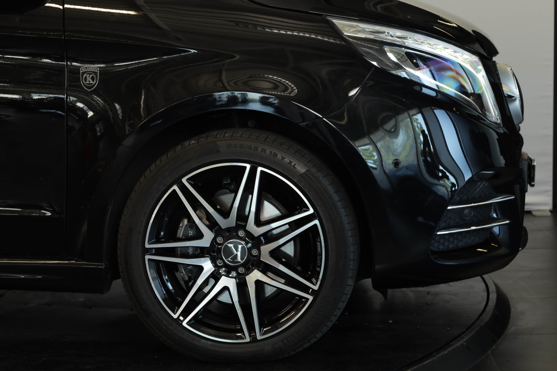 MERCEDES-BENZ Klassen V-VIP V 300 d extralang 4Matic • Smart-TV •-image-8