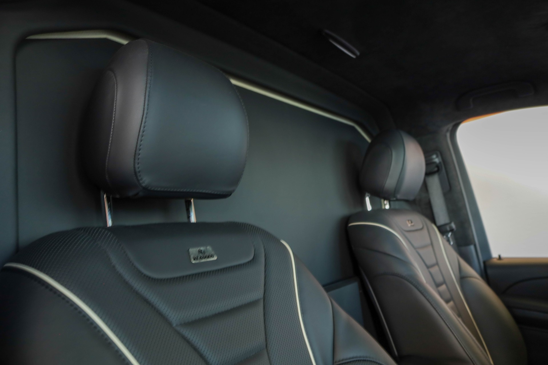 MERCEDES-BENZ Klassen V-VIP V 300 d extralang 4Matic • Smart-TV •-image-13