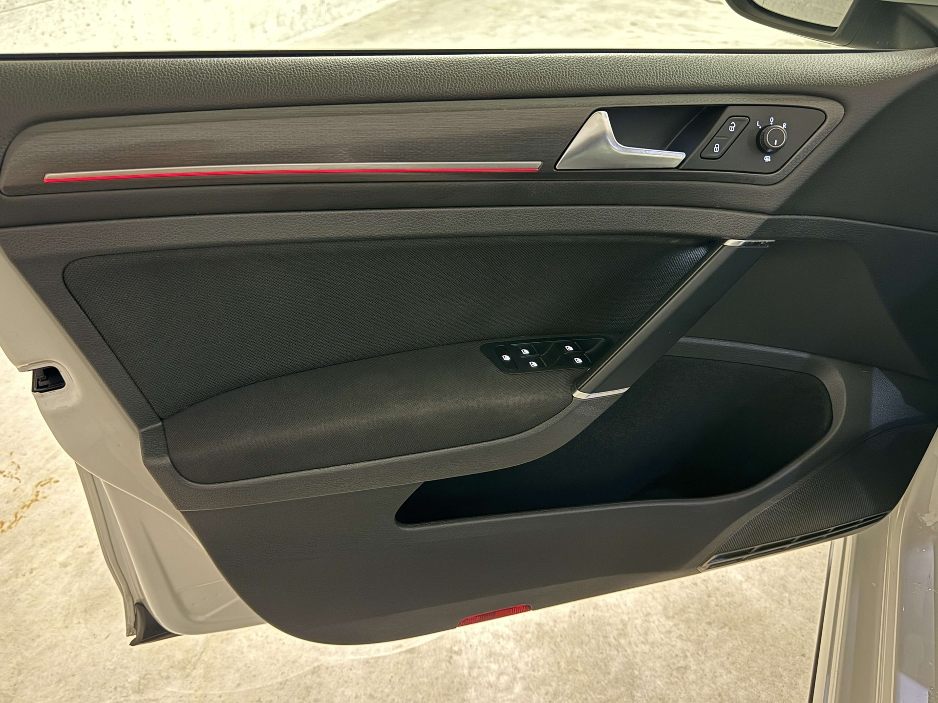 VW Golf 2.0 TSI GTI Performance DSG-image-13