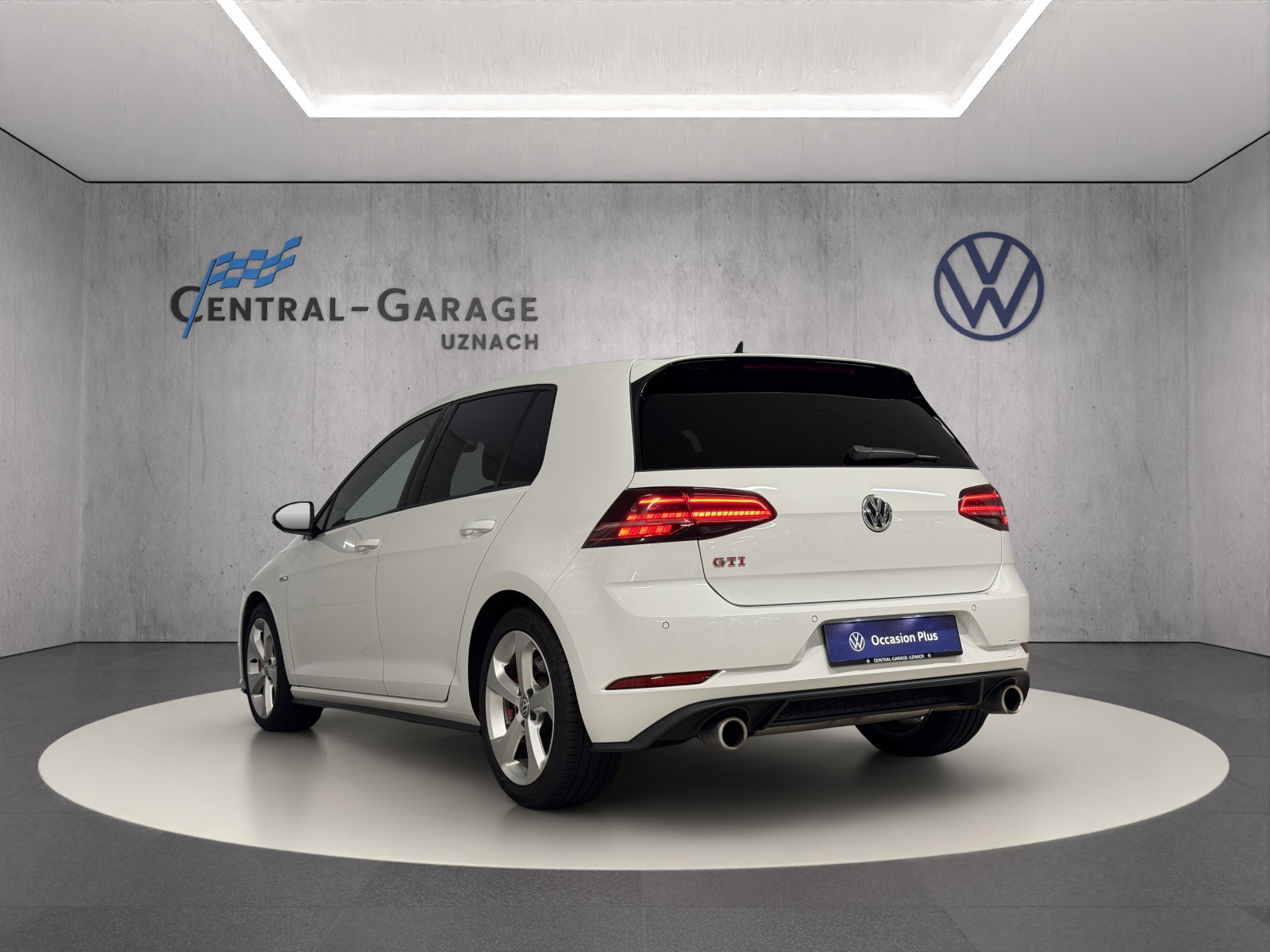 VW Golf 2.0 TSI GTI Performance DSG-image-2