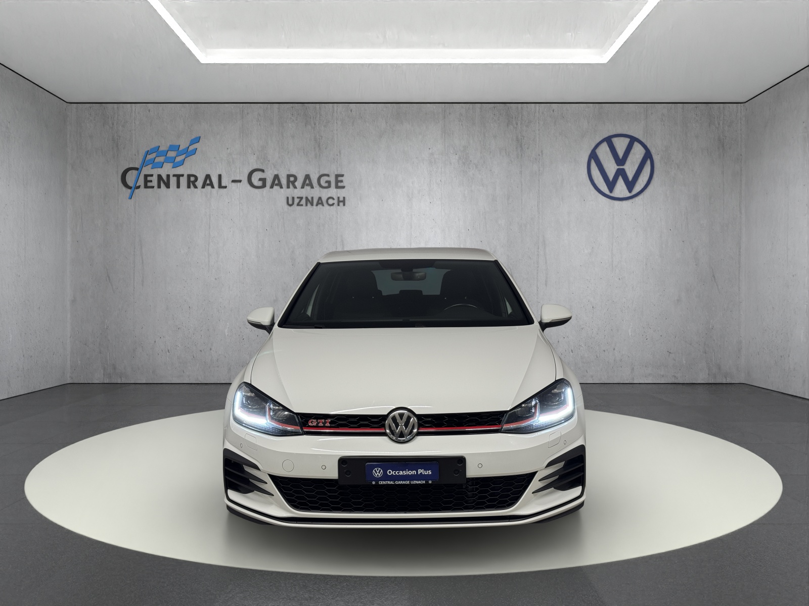 VW Golf 2.0 TSI GTI Performance DSG-image-1