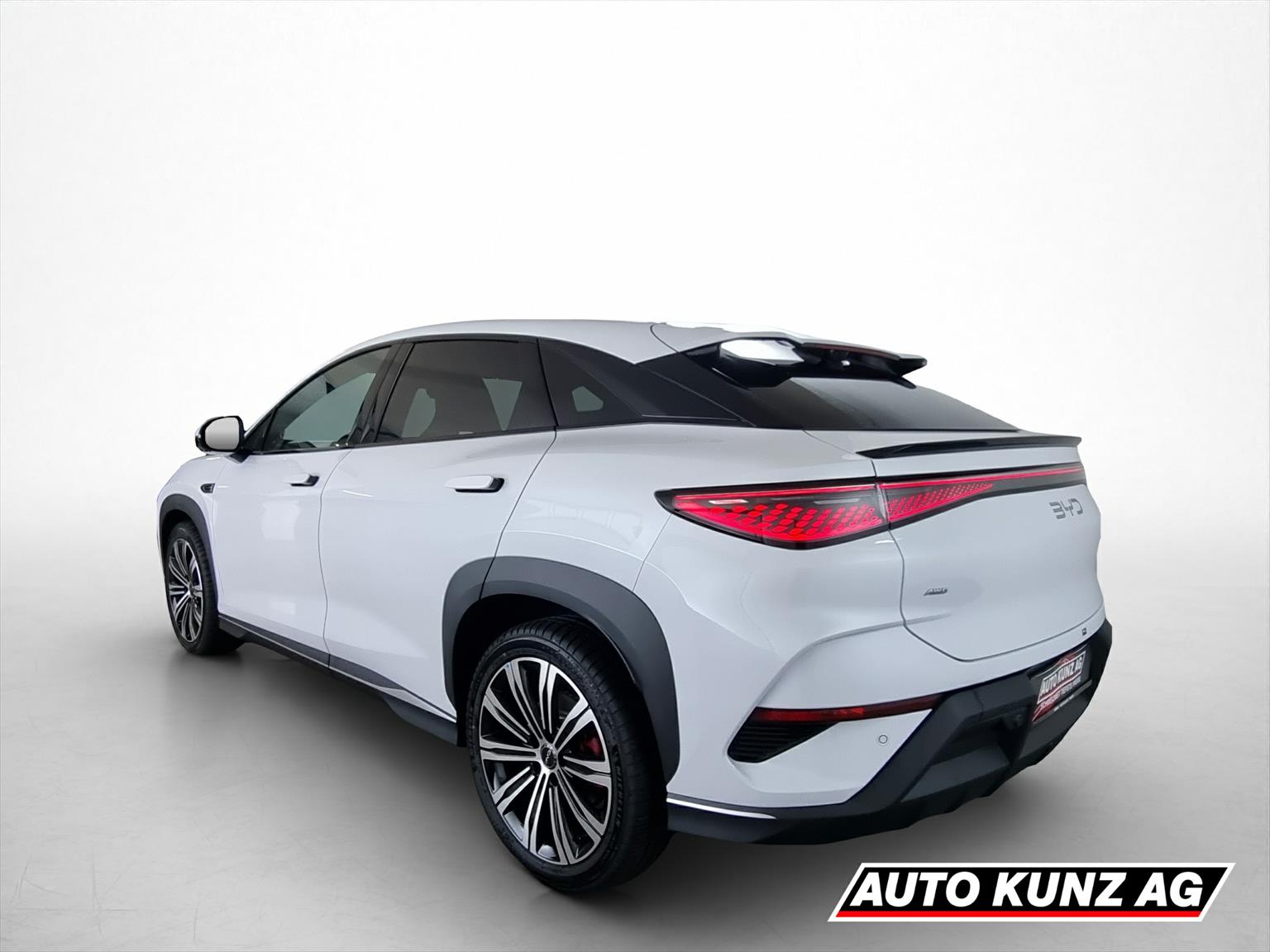 BYD Sealion 7 91,3 kWh Excellence AWD-showroom-element-3