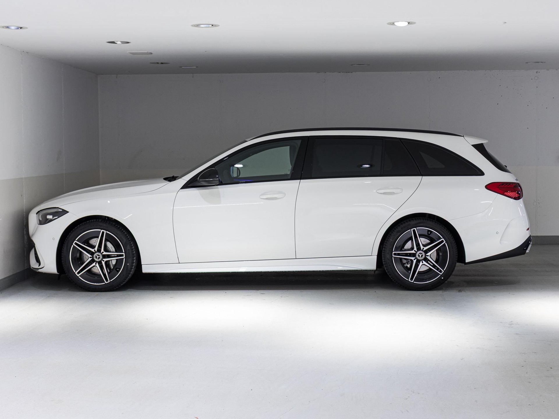 MERCEDES-BENZ C 220 d 4MATIC T-Modell-image-4