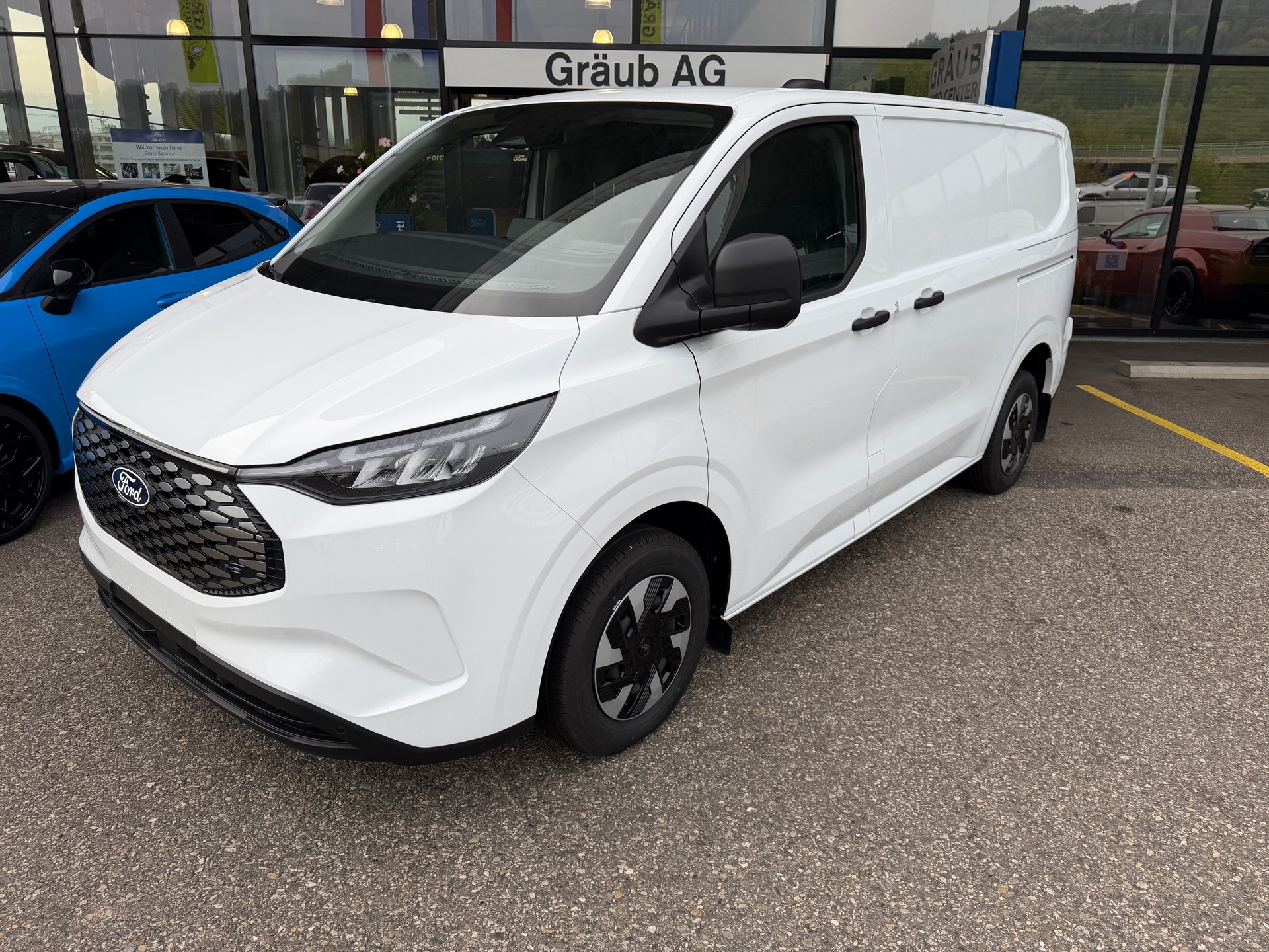 FORD Transit Custom Van 320 L1H1 65kWh Trend-image-2
