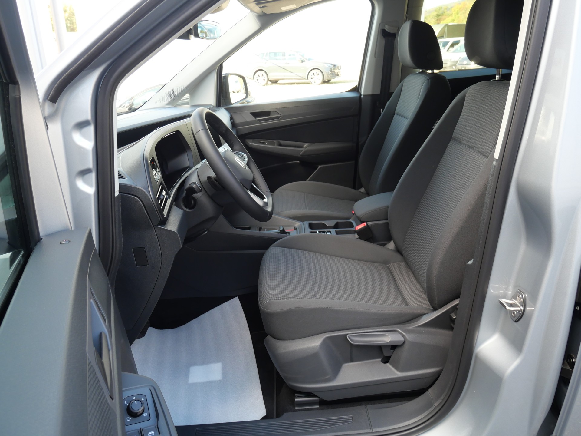 VW Caddy 1.5 TSI Plug in Hybrid DSG *5 Jahre Garantie*-image-10