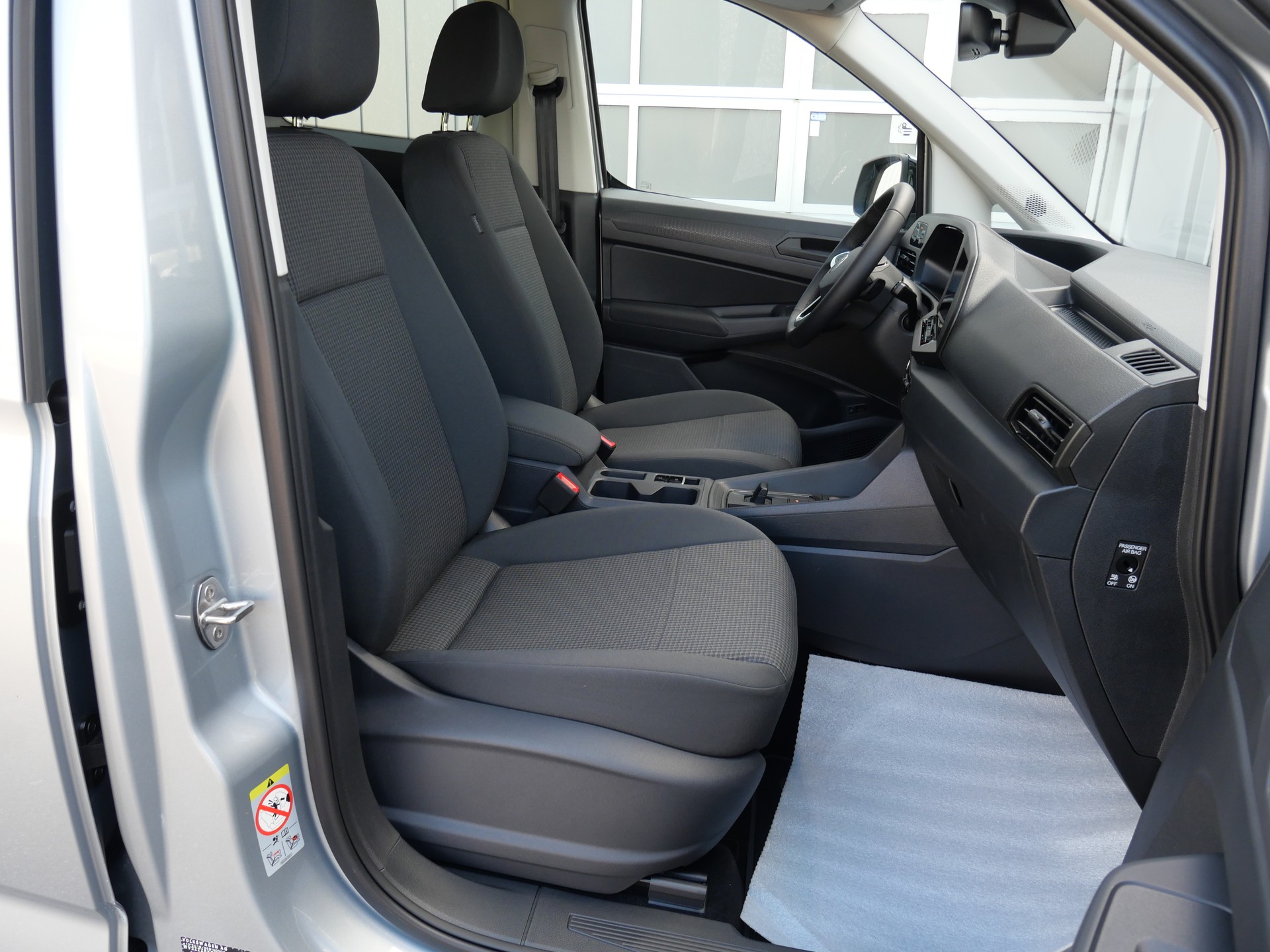 VW Caddy 1.5 TSI Plug in Hybrid DSG *5 Jahre Garantie*-image-9