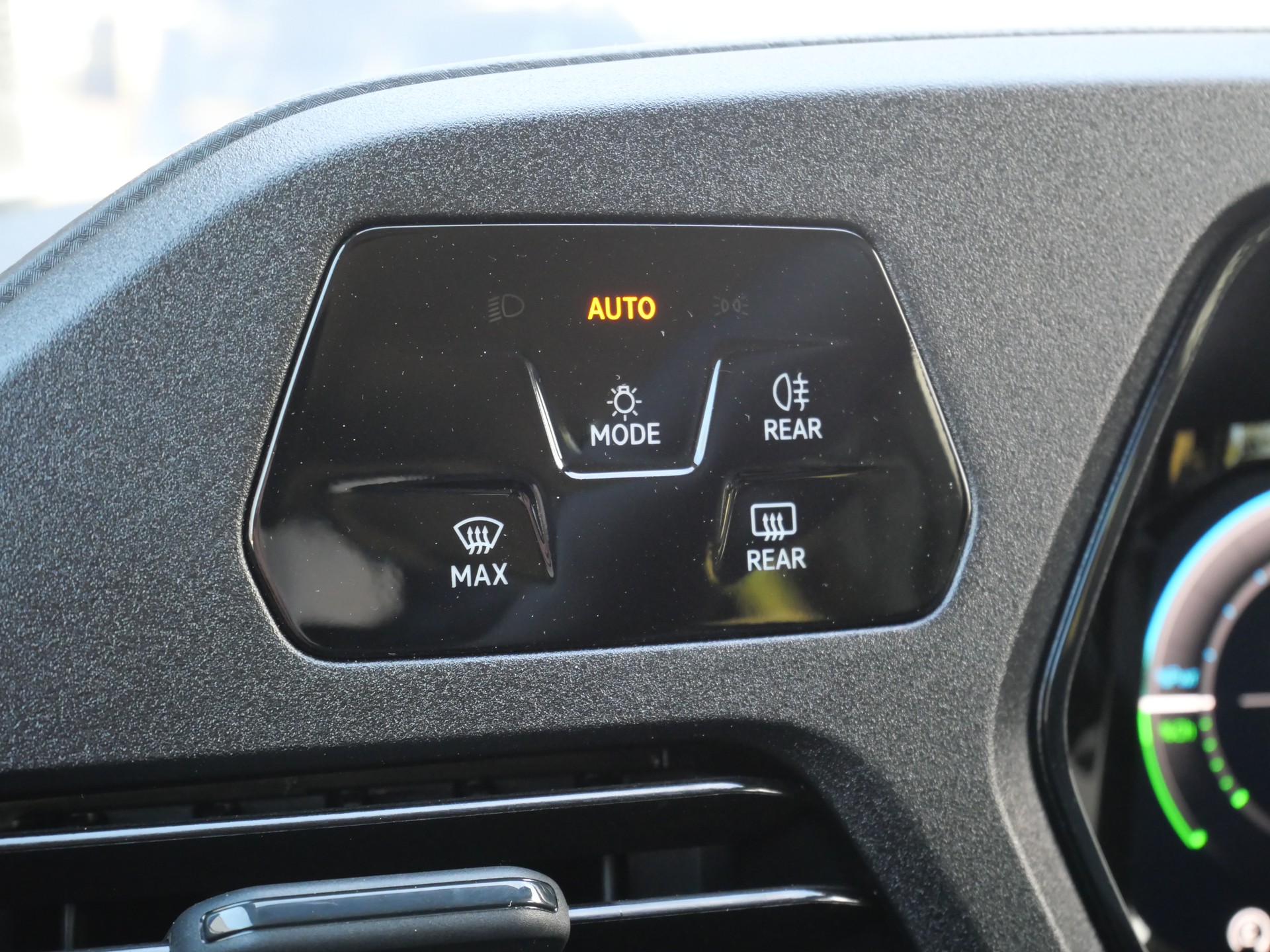 VW Caddy 1.5 TSI Plug in Hybrid DSG *5 Jahre Garantie*-image-24