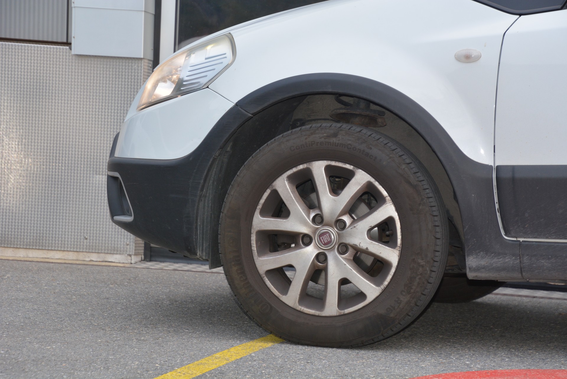 FIAT Sedici 1.6 4WD Freestyle-image-10