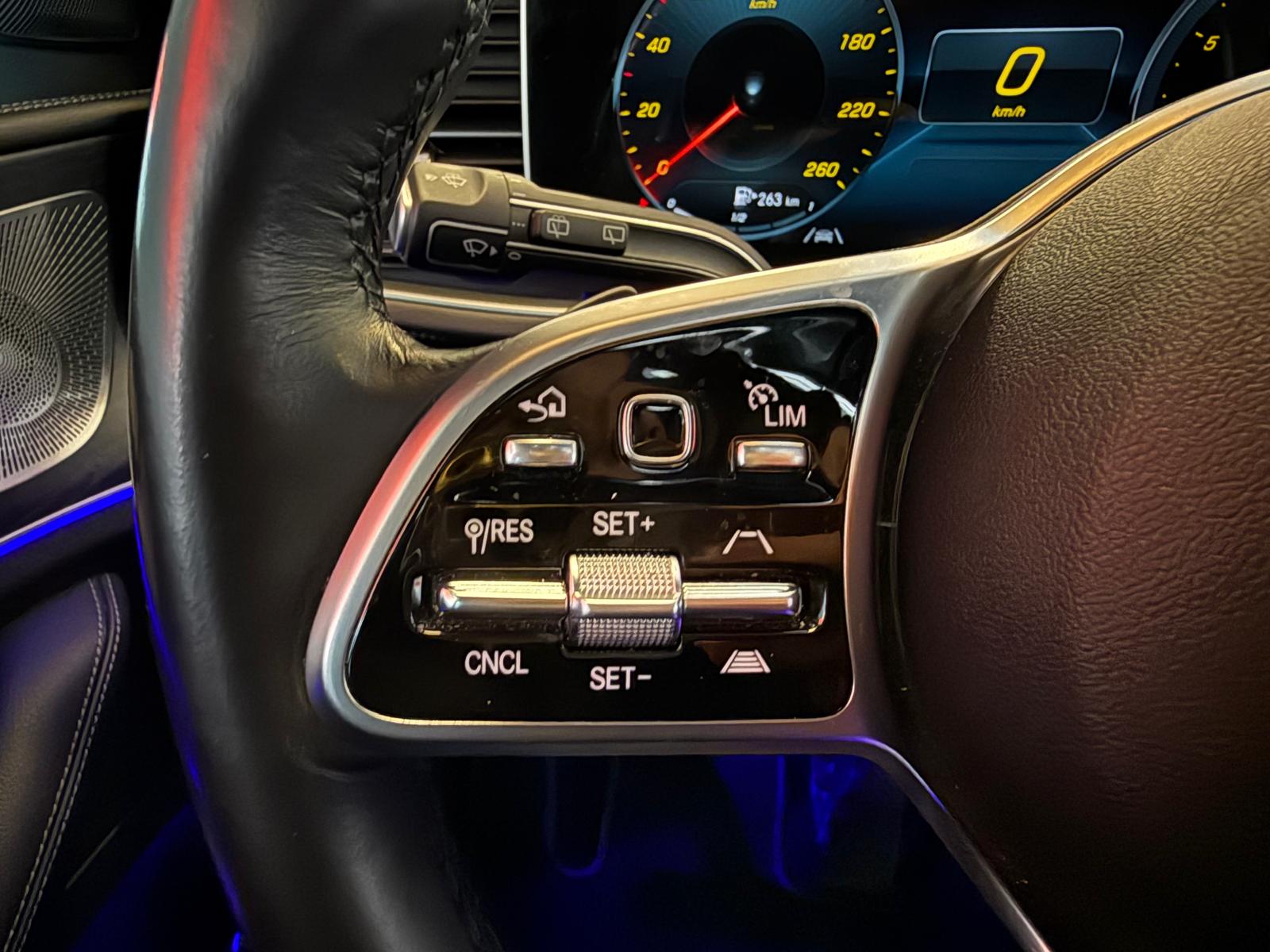 MERCEDES-BENZ GLE 450 4Matic AMG Line 9G-Tronic-image-18