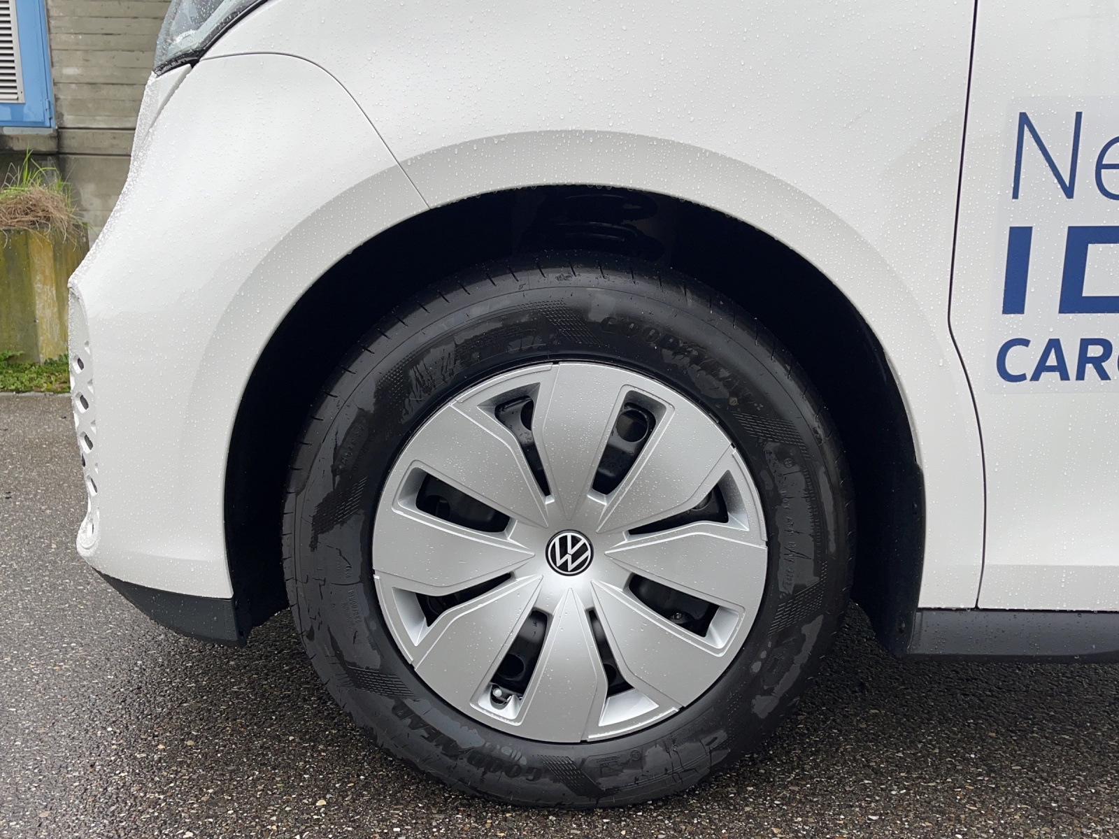 VW ID. Buzz Cargo-image-5