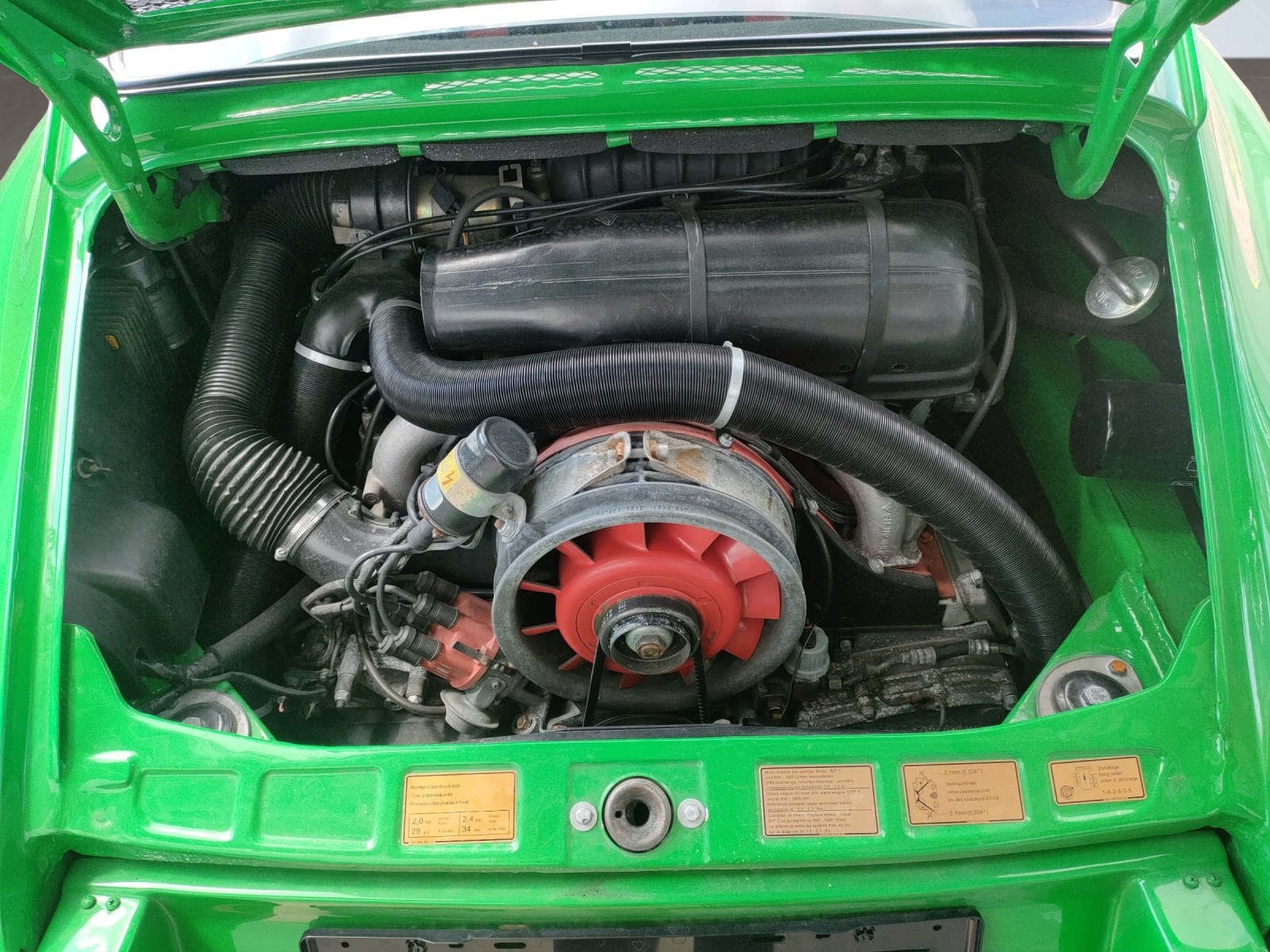 PORSCHE 911 SC-image-13