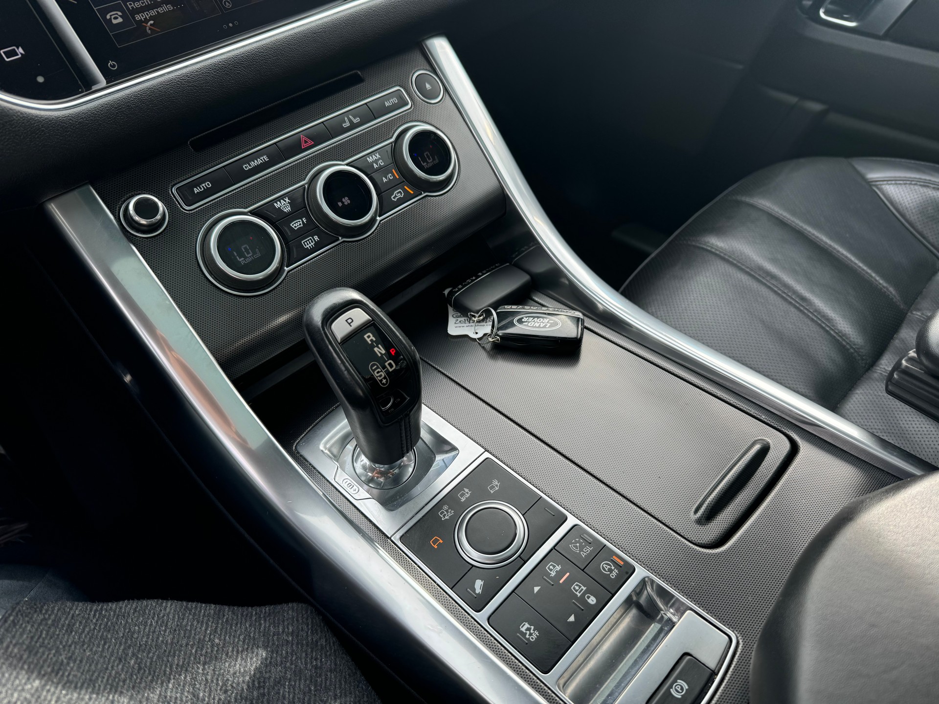 LAND ROVER Range Rover Sport 3.0 TDV6 SE Automatic-image-13