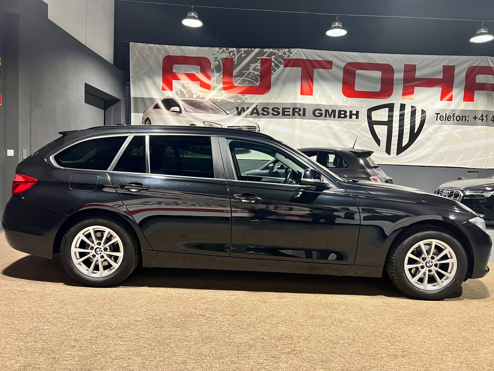 BMW 318d xDrive Touring-image-1
