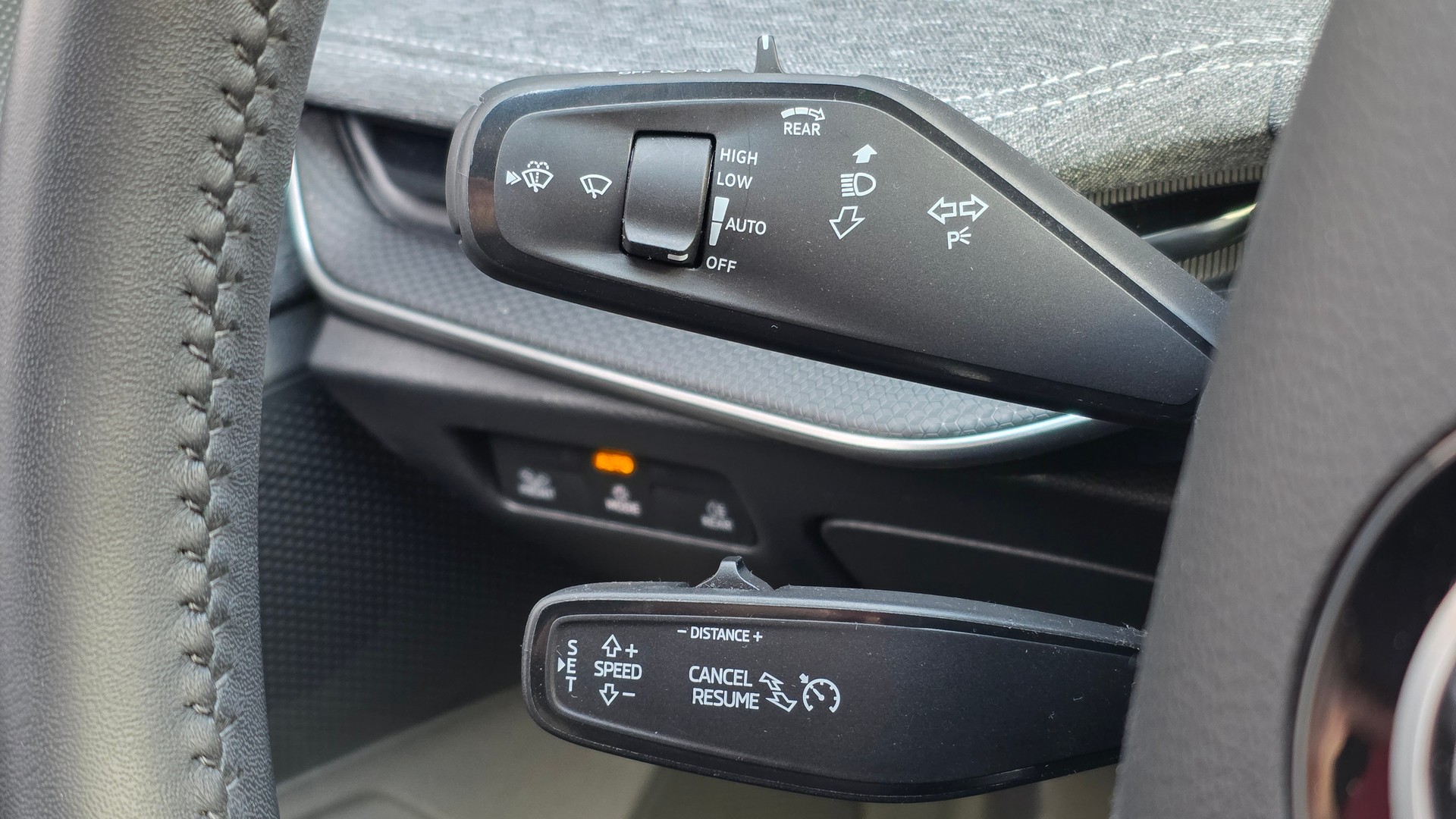 SKODA Superb Combi 2.0 TDi Selection 4x4 DSG-image-19