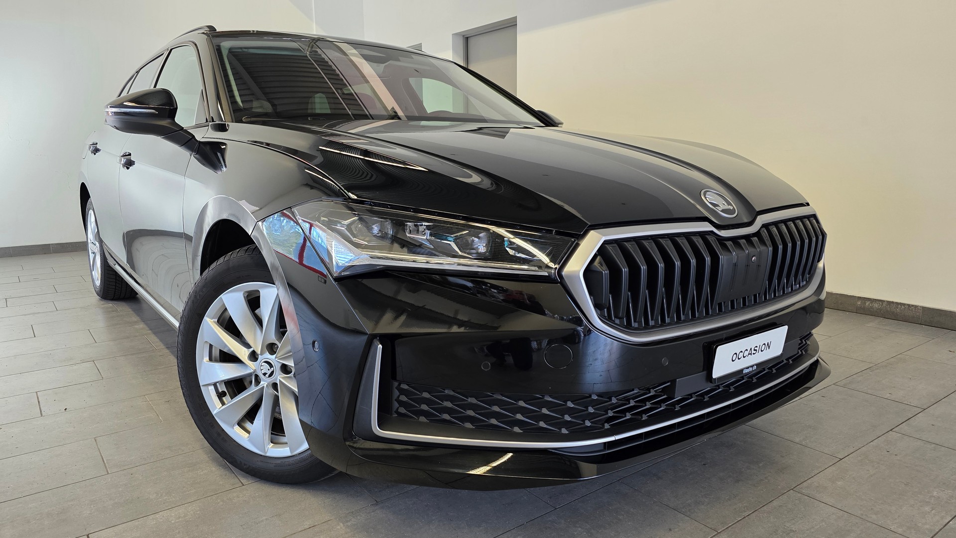 SKODA Superb Combi 2.0 TDi Selection 4x4 DSG-image-0