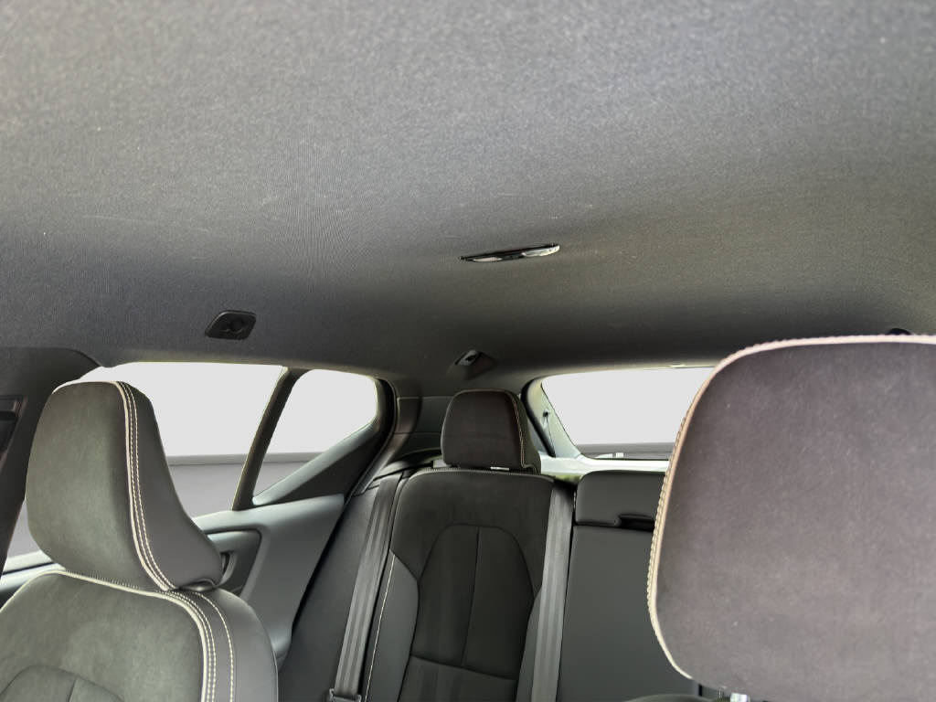 VOLVO EX40 Twin Plus AWD-image-9