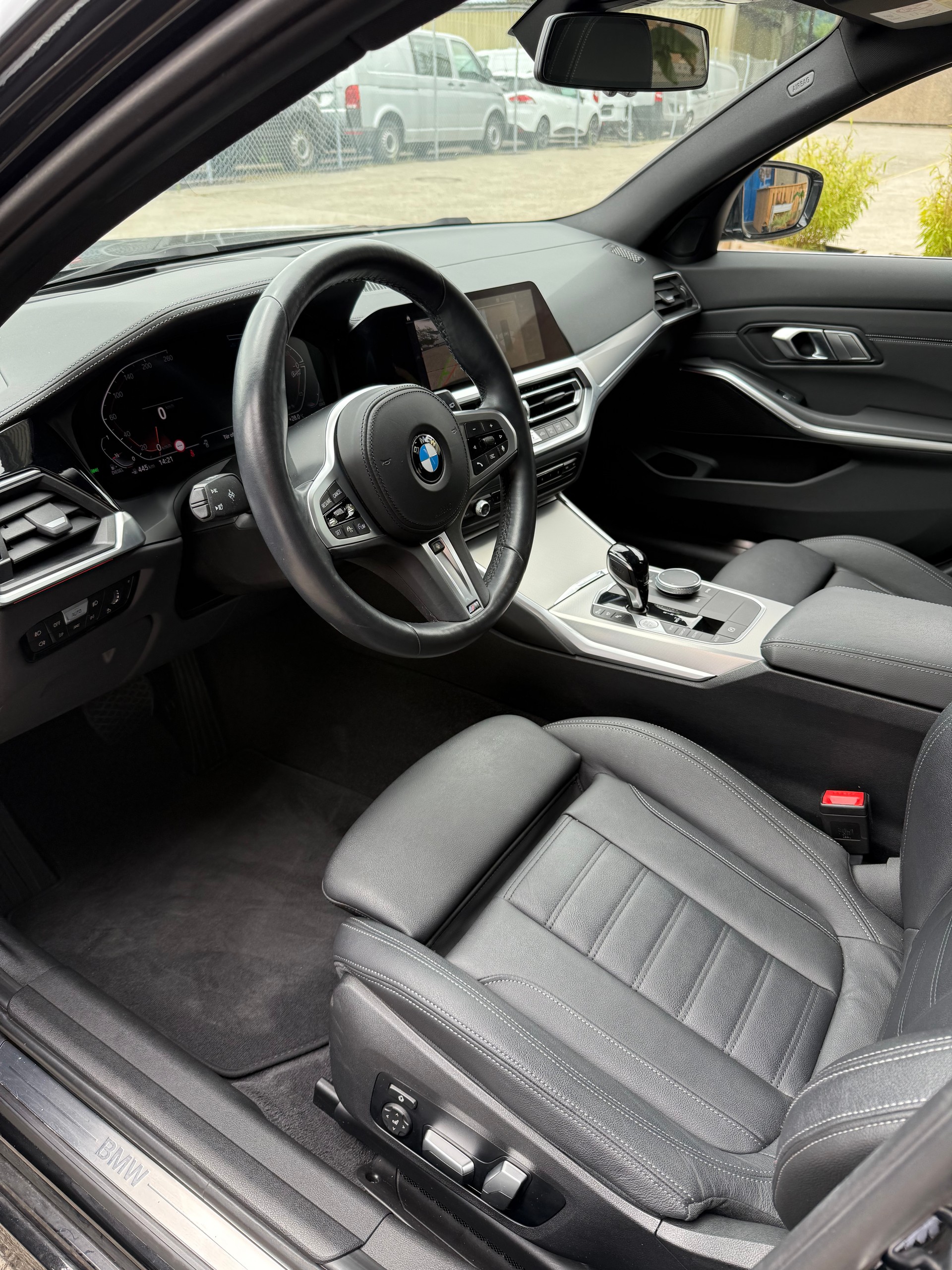 BMW 320d xDrive 48V Touring Luxury Line Steptronic-image-6