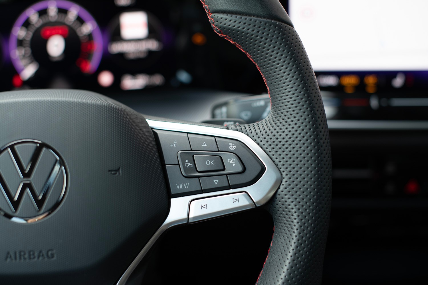VW Golf 2.0 TSI GTI DSG *BLACK STYLE EDITION*-image-21