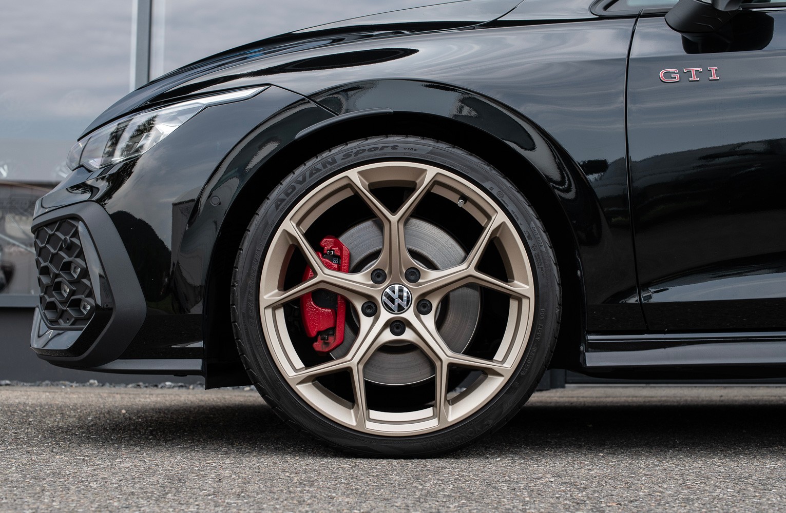 VW Golf 2.0 TSI GTI DSG *BLACK STYLE EDITION*-image-9