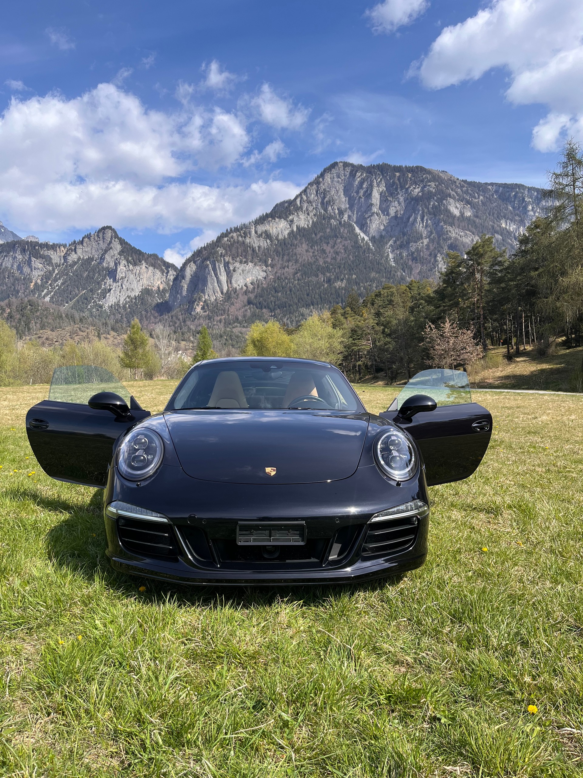PORSCHE 911 Carrera 4 GTS PDK-image-4