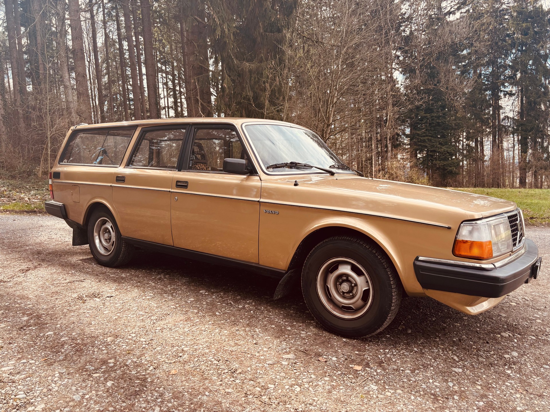 VOLVO 240 2.3 GL-image-0